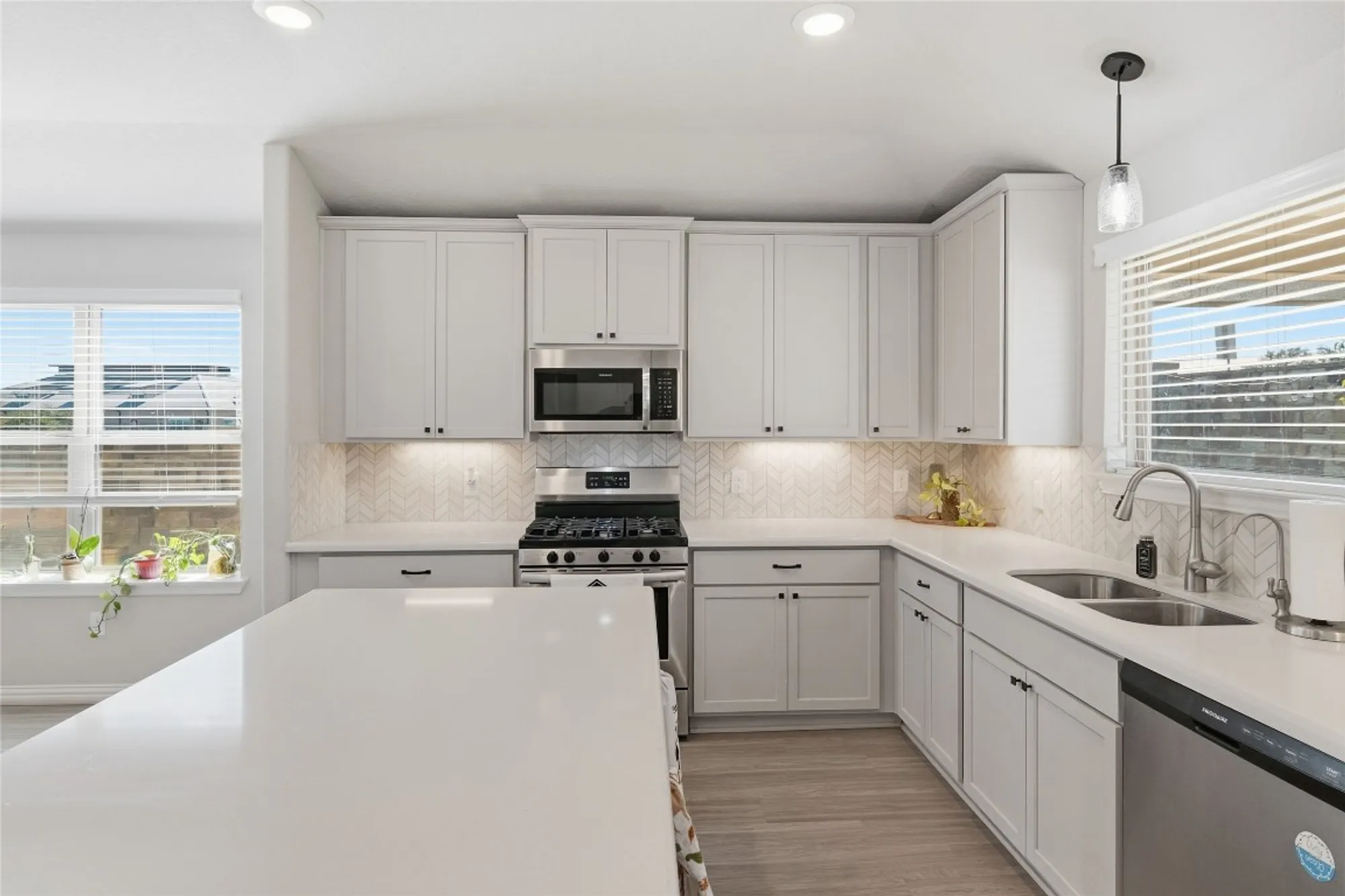 Property Slideshow image 12 of 30 | 605 jaboncillo st, New Braunfels, TX, 78132