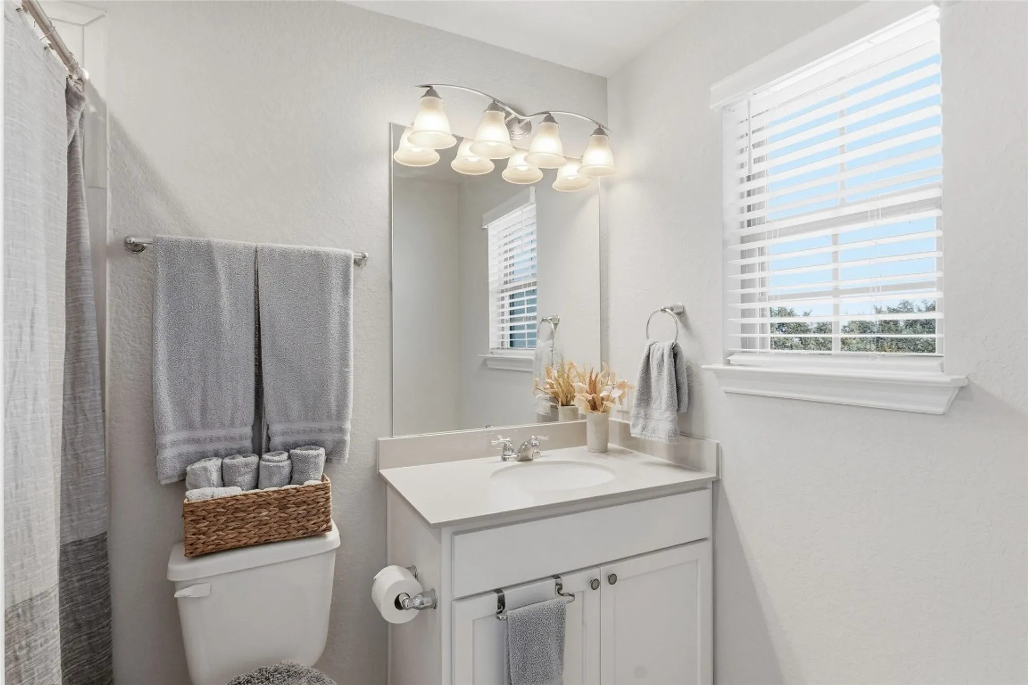 Property Slideshow image 20 of 30 | 605 jaboncillo st, New Braunfels, TX, 78132