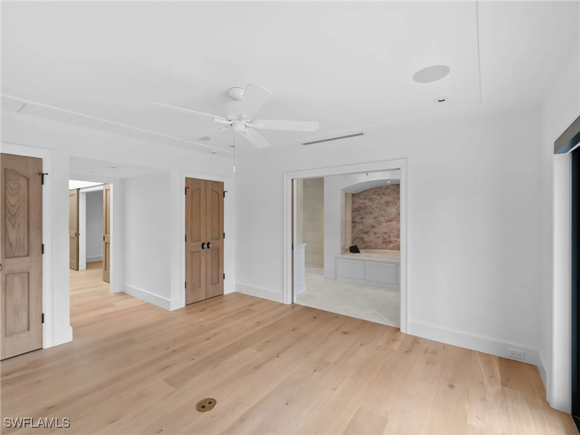 Property Slideshow image 10 of 34 | 572 tierra mar ln # 19, Naples, FL, 34108