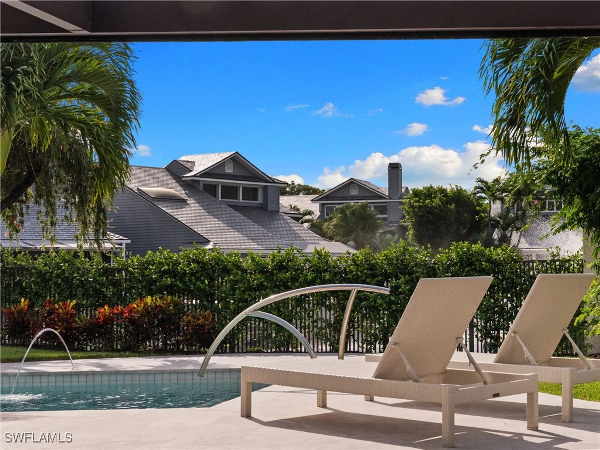 Property Slideshow image 23 of 34 | 572 tierra mar ln # 19, Naples, FL, 34108