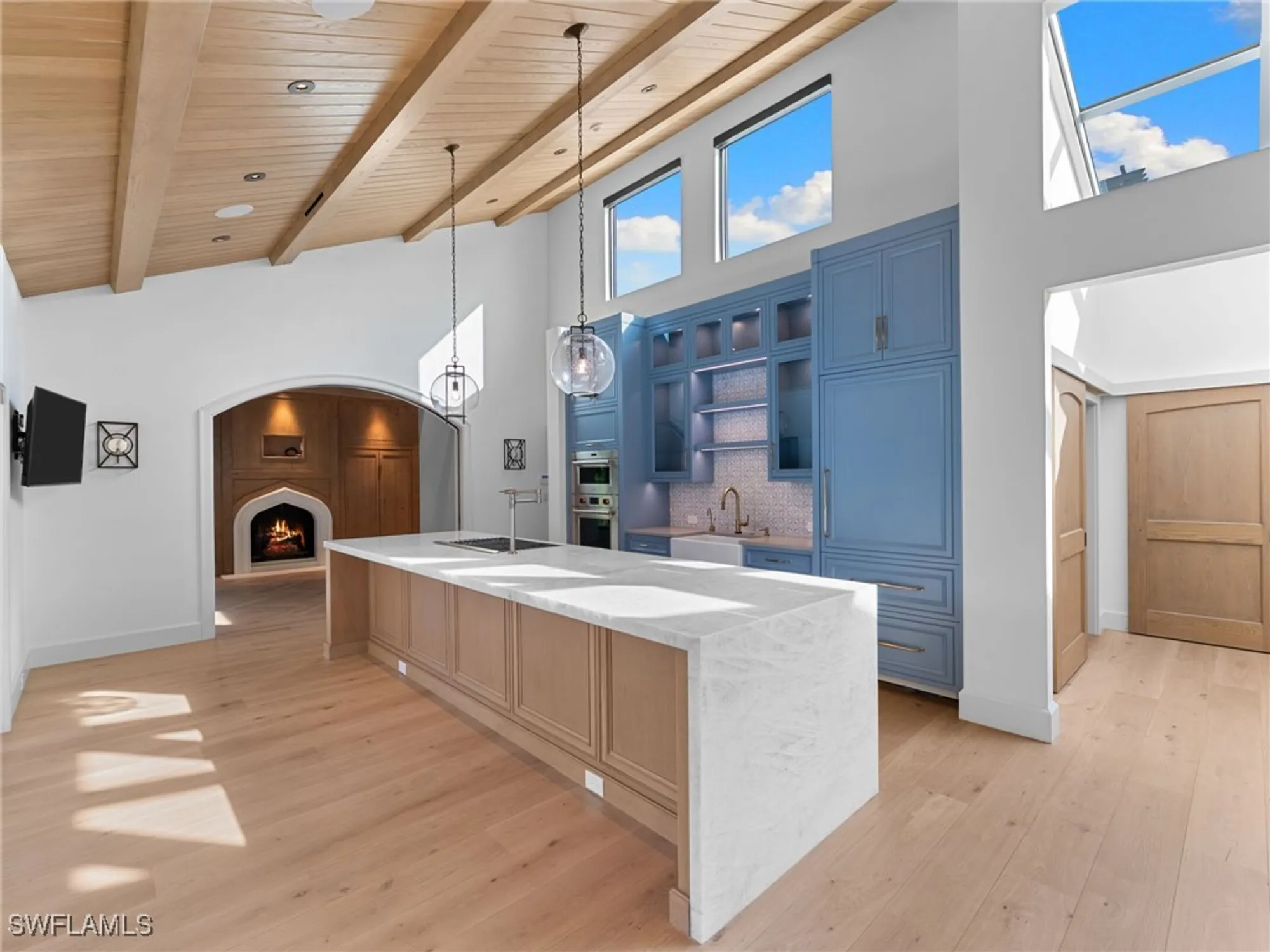 Property Slideshow image 4 of 34 | 572 tierra mar ln # 19, Naples, FL, 34108