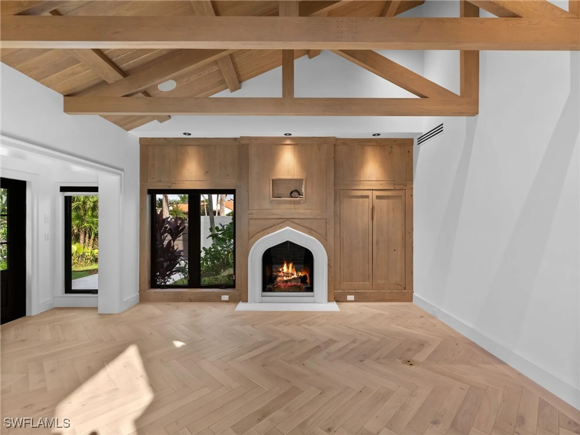 Property Slideshow image 7 of 34 | 572 tierra mar ln # 19, Naples, FL, 34108