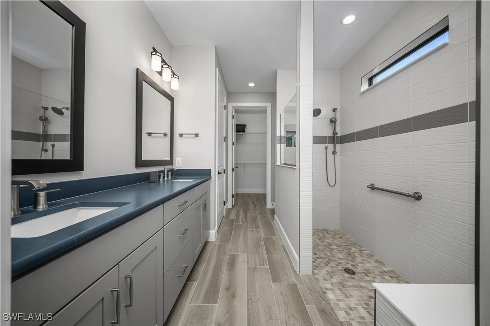 Property Slideshow image 29 of 48 | 19228 aqua shore dr, Fort Myers, FL, 33913