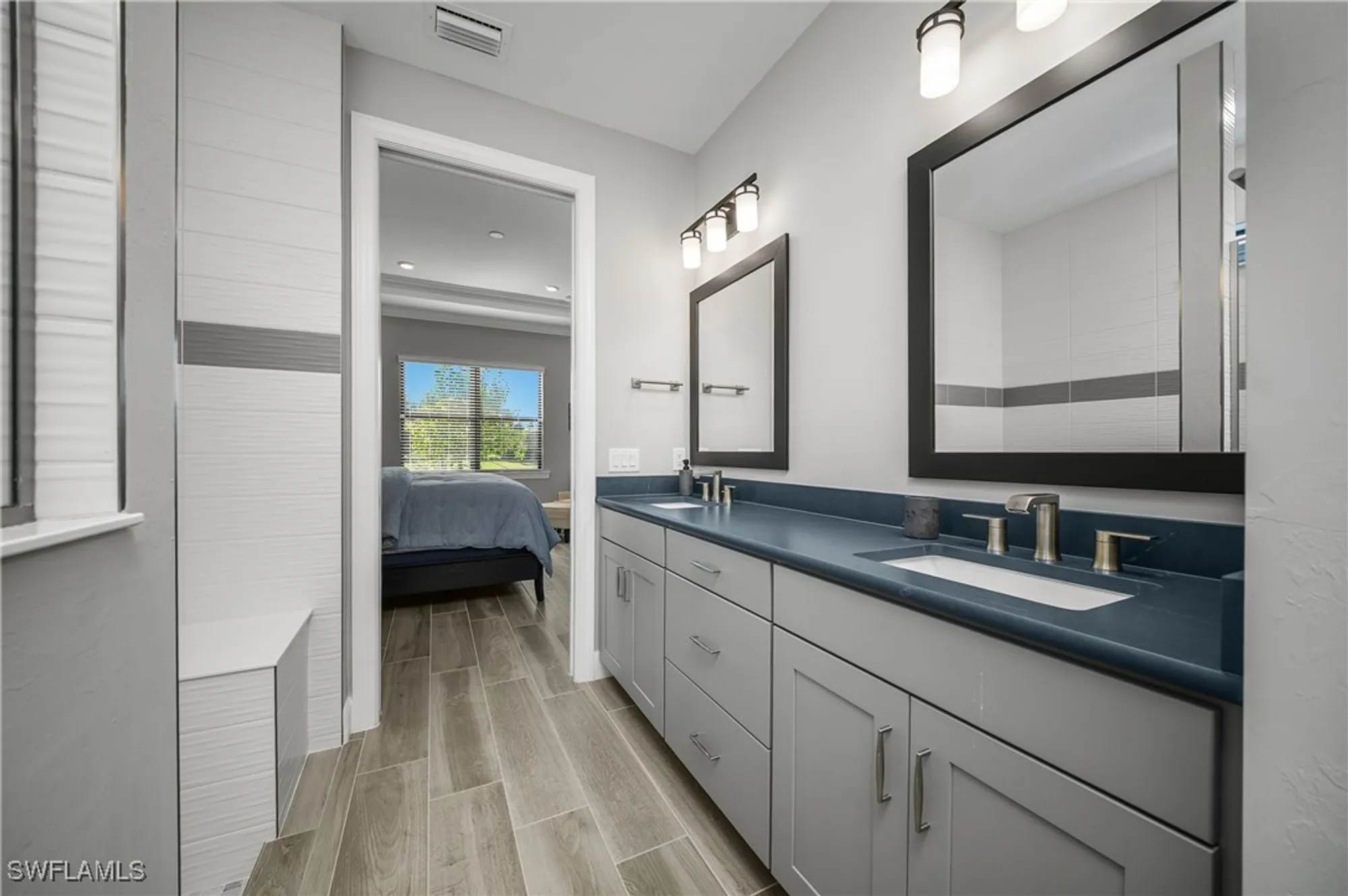 Property Slideshow image 30 of 48 | 19228 aqua shore dr, Fort Myers, FL, 33913