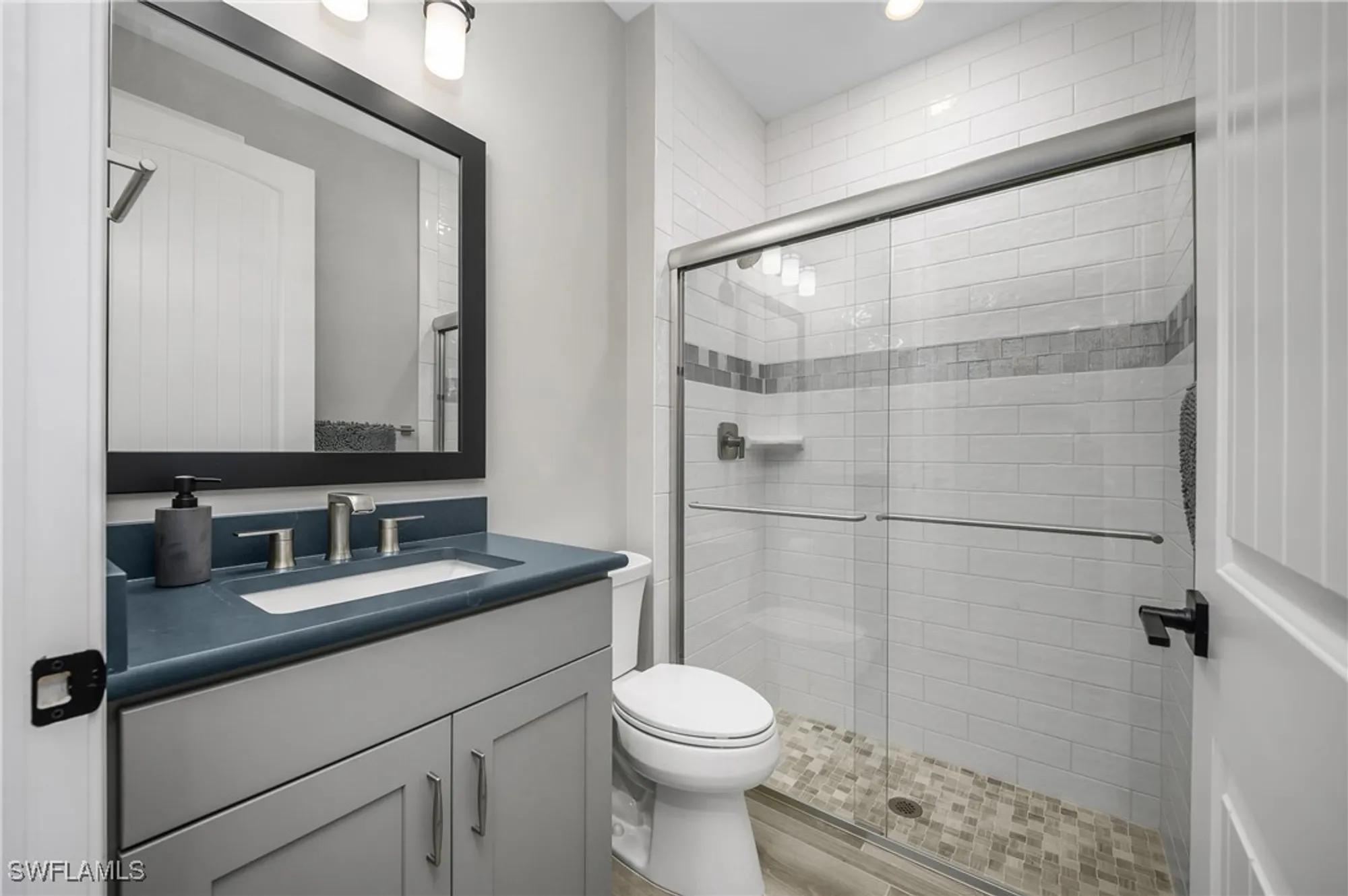 Property Slideshow image 32 of 48 | 19228 aqua shore dr, Fort Myers, FL, 33913