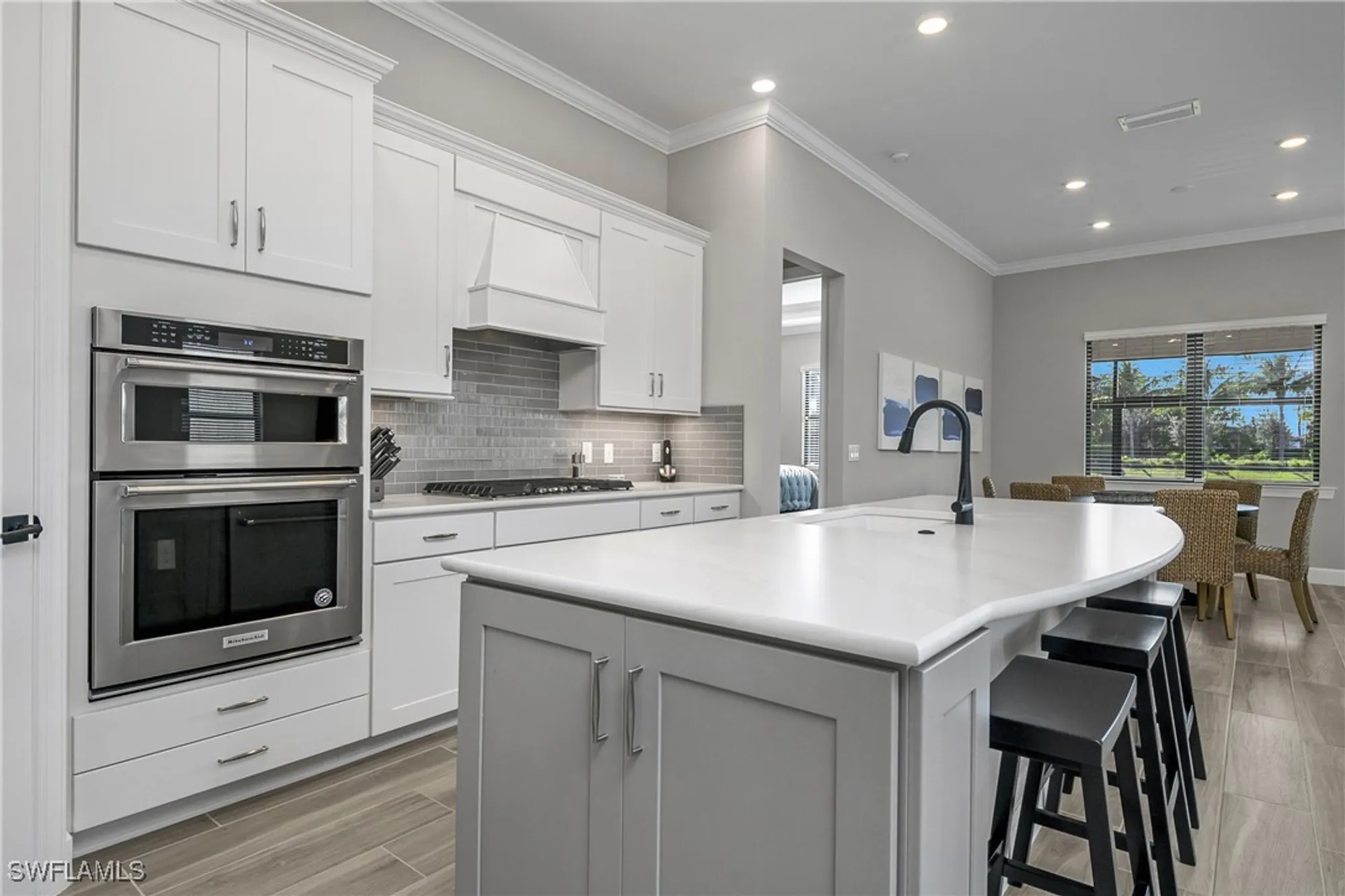 Property Slideshow image 5 of 48 | 19228 aqua shore dr, Fort Myers, FL, 33913