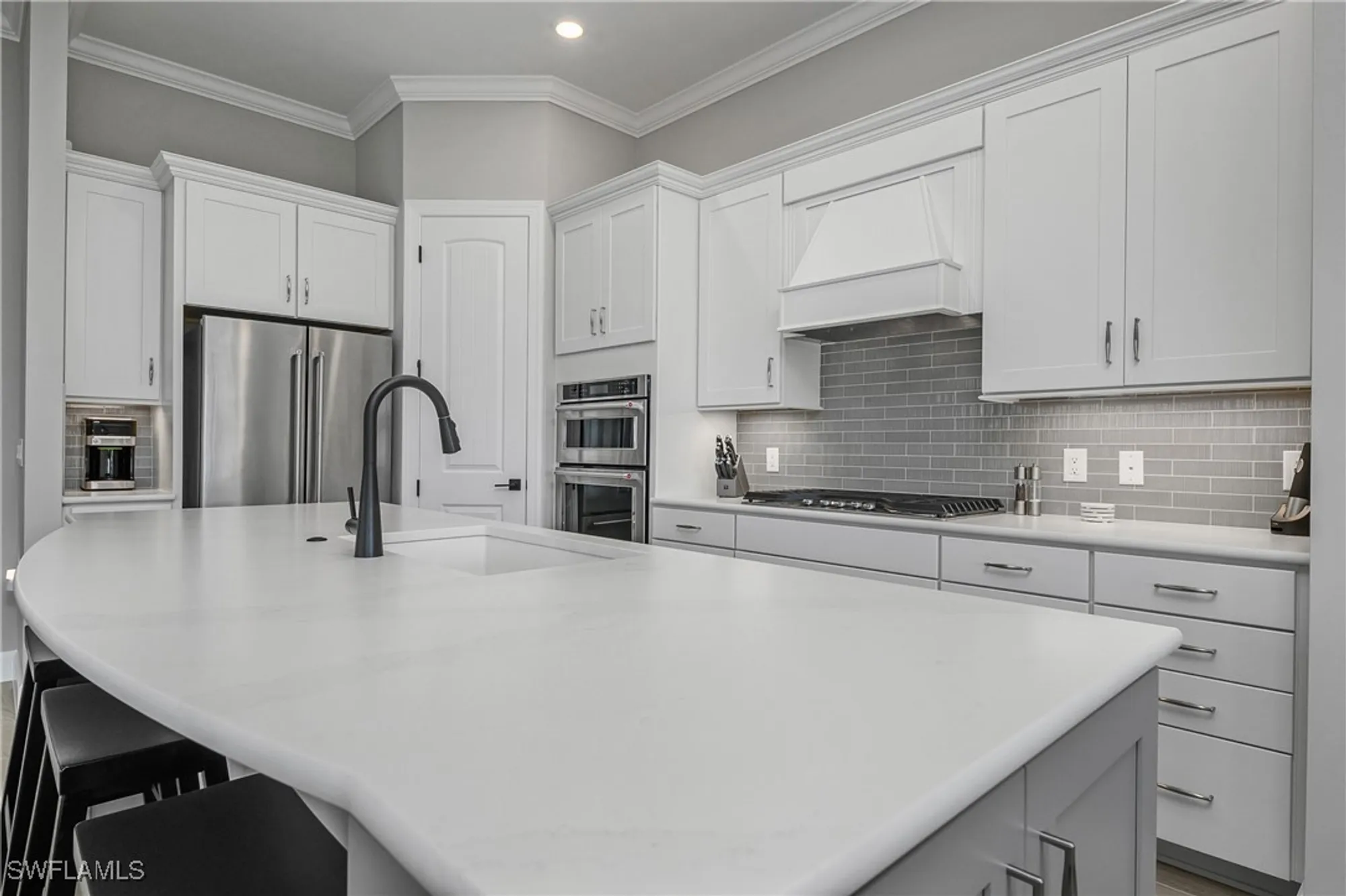 Property Slideshow image 7 of 48 | 19228 aqua shore dr, Fort Myers, FL, 33913