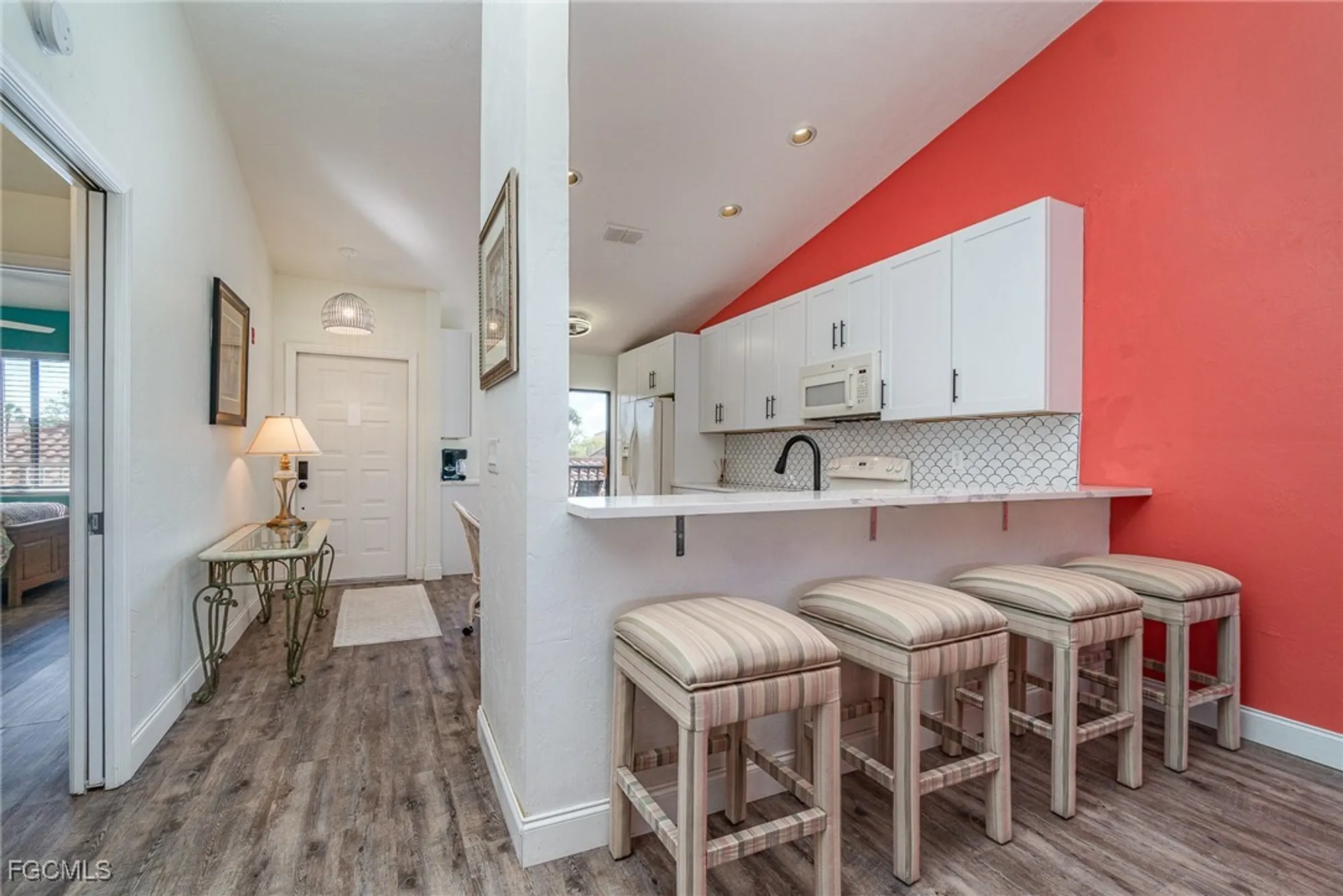 Property Slideshow image 10 of 28 | 13120 cross creek blvd 208, Fort Myers, FL, 33912