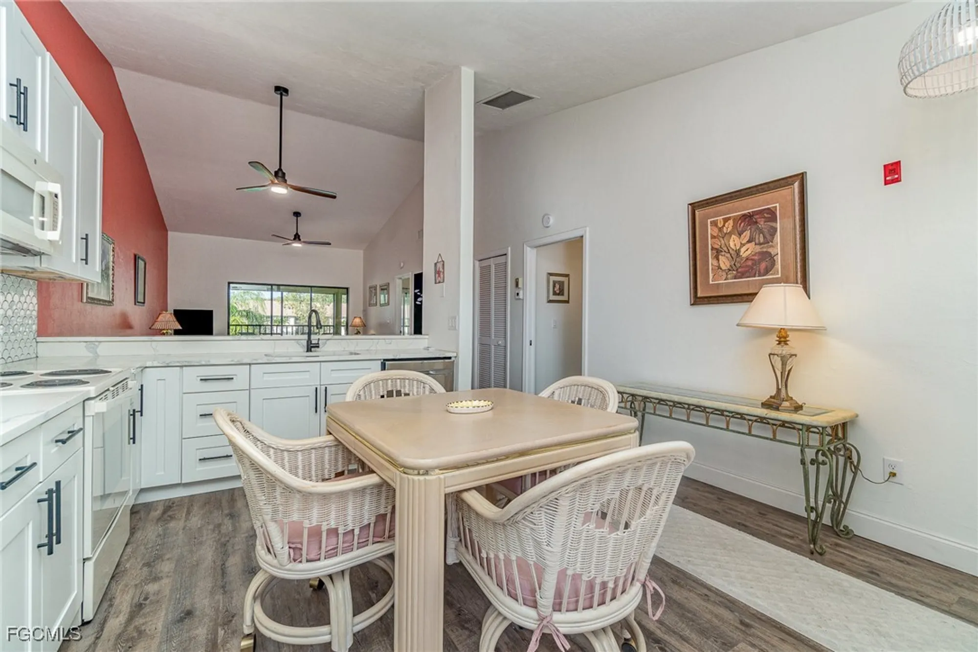 Property Slideshow image 13 of 28 | 13120 cross creek blvd 208, Fort Myers, FL, 33912