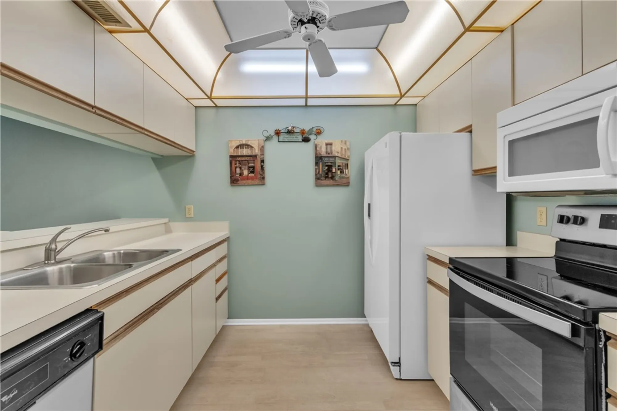 Property Slideshow image 2 of 35 | 29 plantation dr apt 202, Vero Beach, FL, 32966