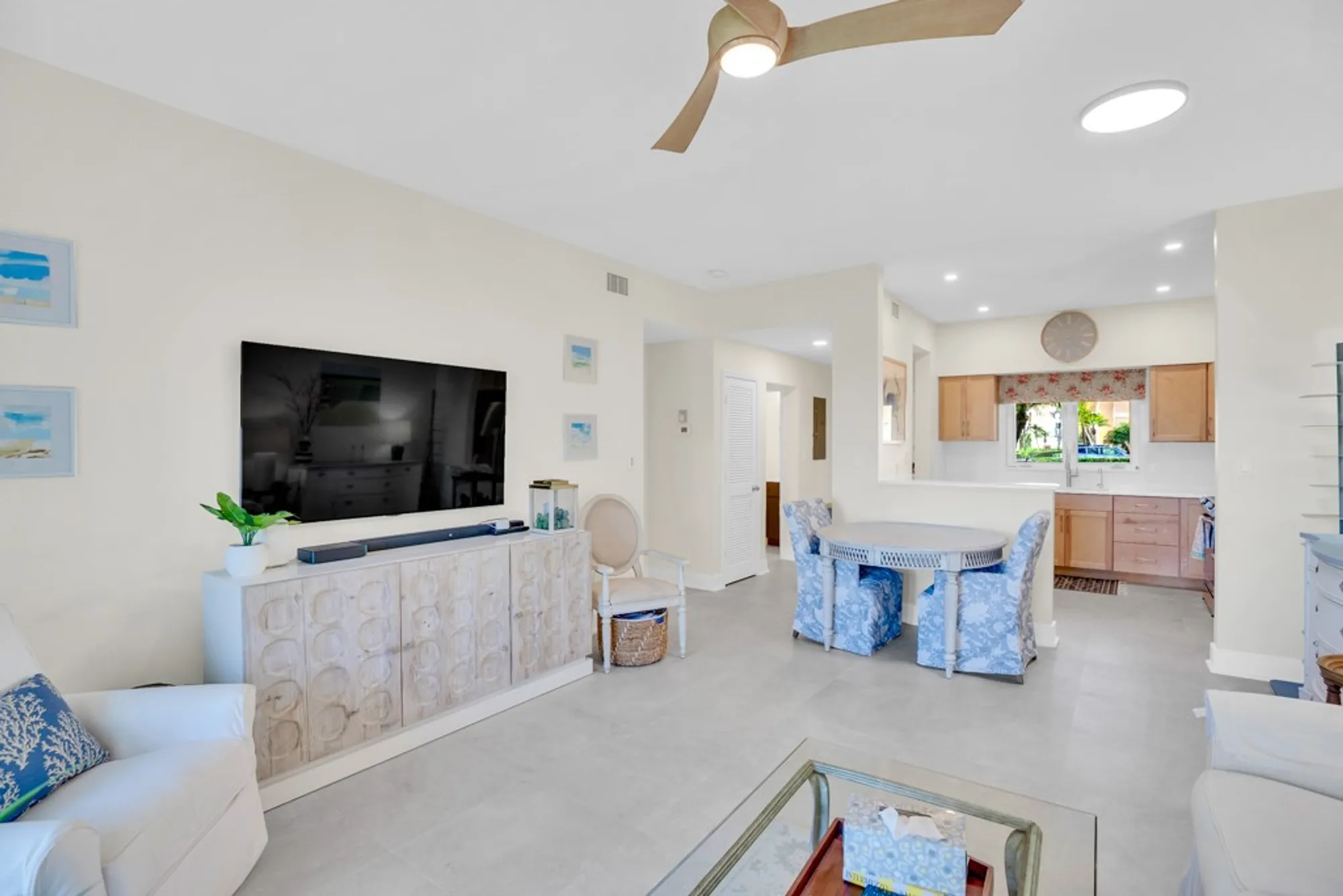Property Slideshow image 8 of 36 | 5010 harmony cir apt 106, Vero Beach, FL, 32967