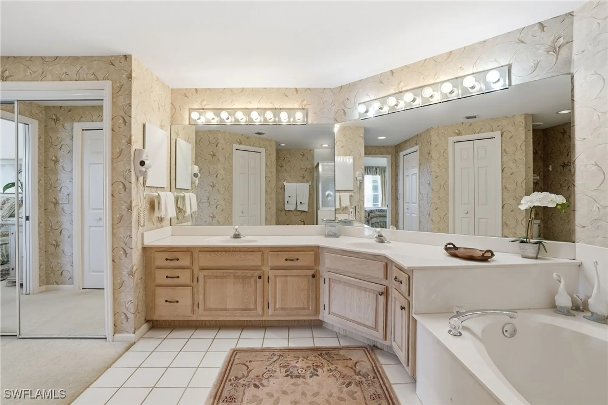Property Slideshow image 22 of 32 | 8471 abbington cir 1112, Naples, FL, 34108