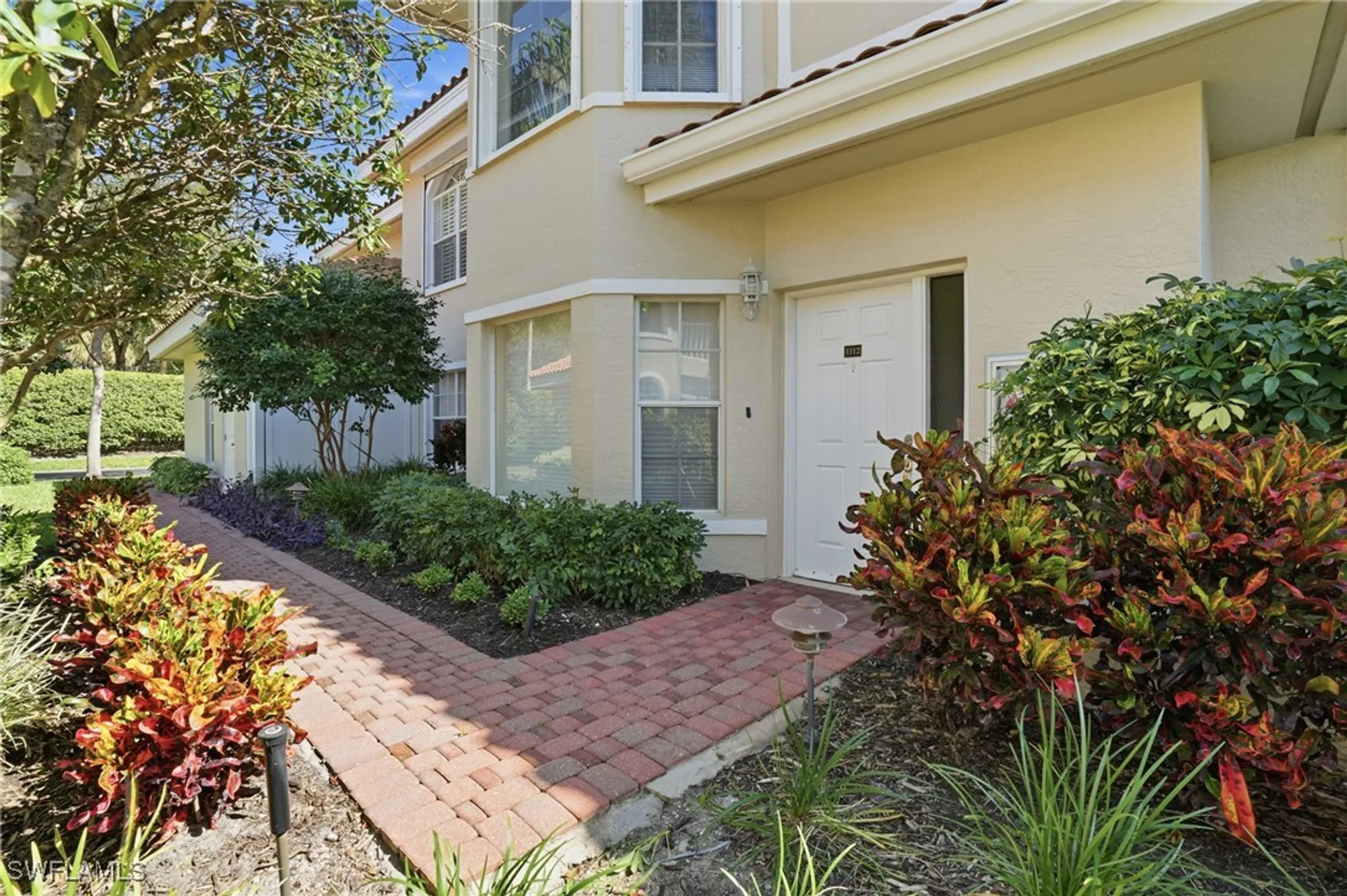 Property Slideshow image 4 of 32 | 8471 abbington cir 1112, Naples, FL, 34108