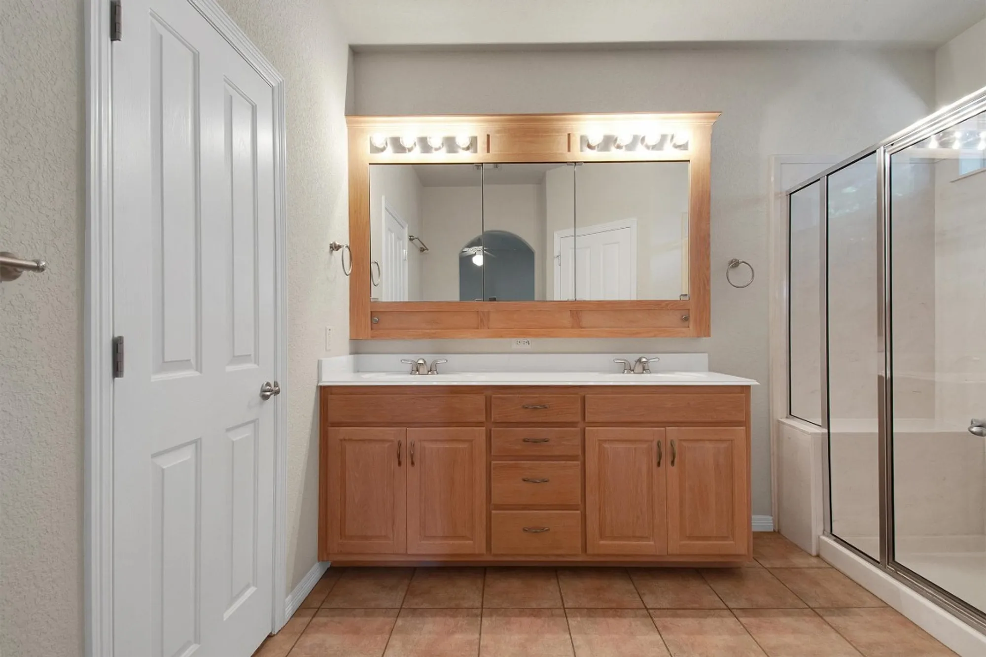 Property Slideshow image 19 of 34 | 102 lavaca ln, Georgetown, TX, 78628