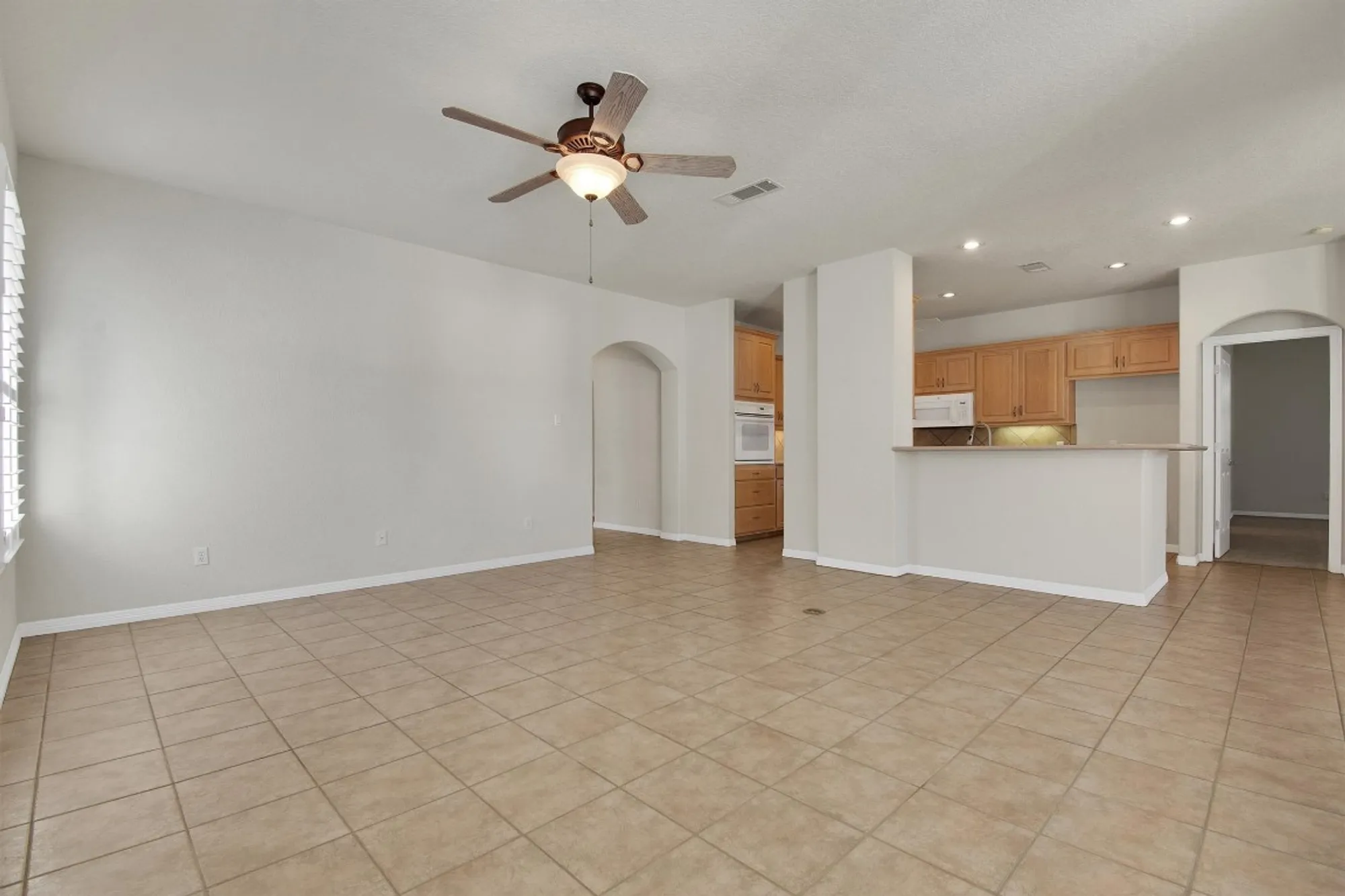 Property Slideshow image 9 of 34 | 102 lavaca ln, Georgetown, TX, 78628