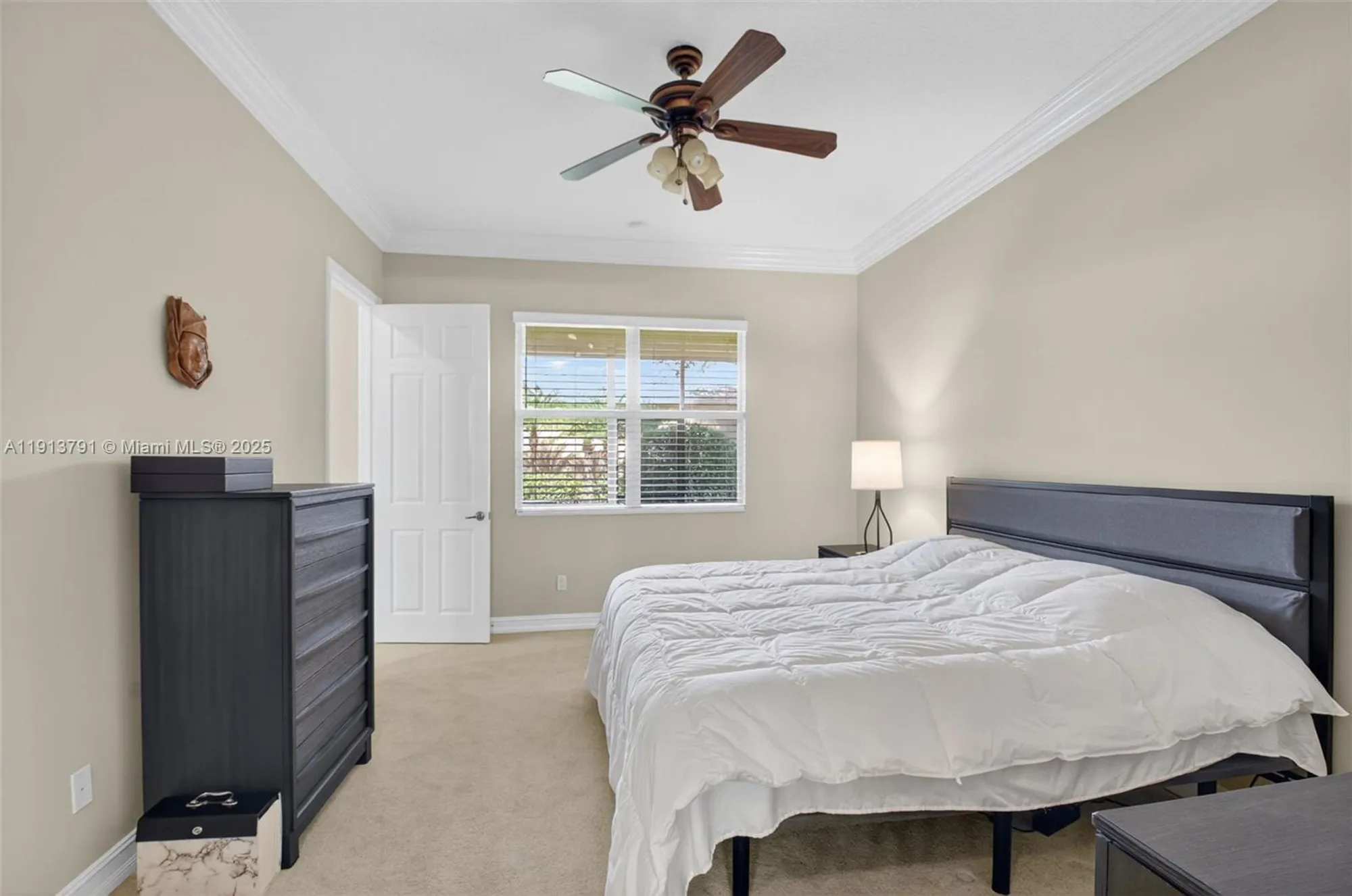 Property Slideshow image 10 of 72 | 6833 watertown dr, Boynton Beach, FL, 33437