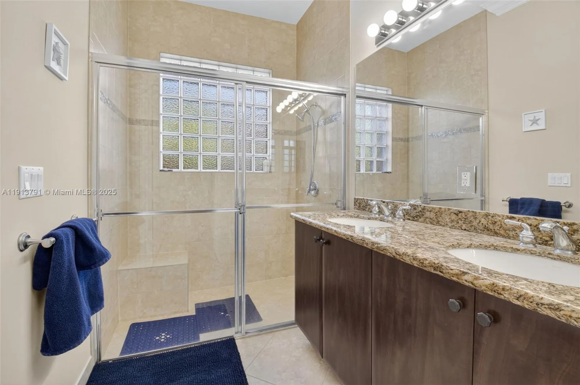 Property Slideshow image 11 of 72 | 6833 watertown dr, Boynton Beach, FL, 33437