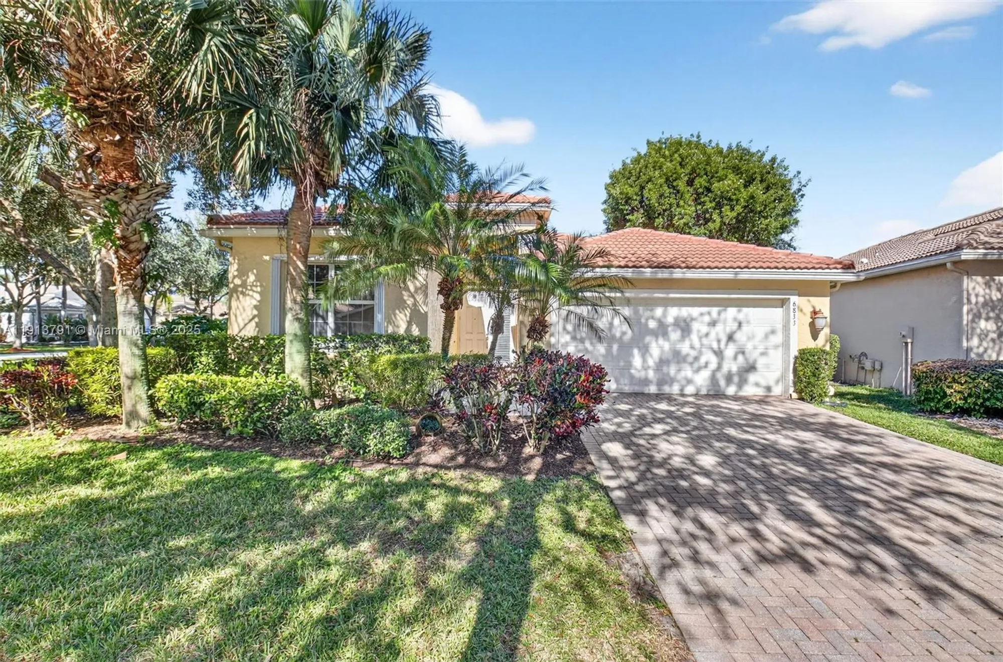Property Slideshow image 28 of 72 | 6833 watertown dr, Boynton Beach, FL, 33437
