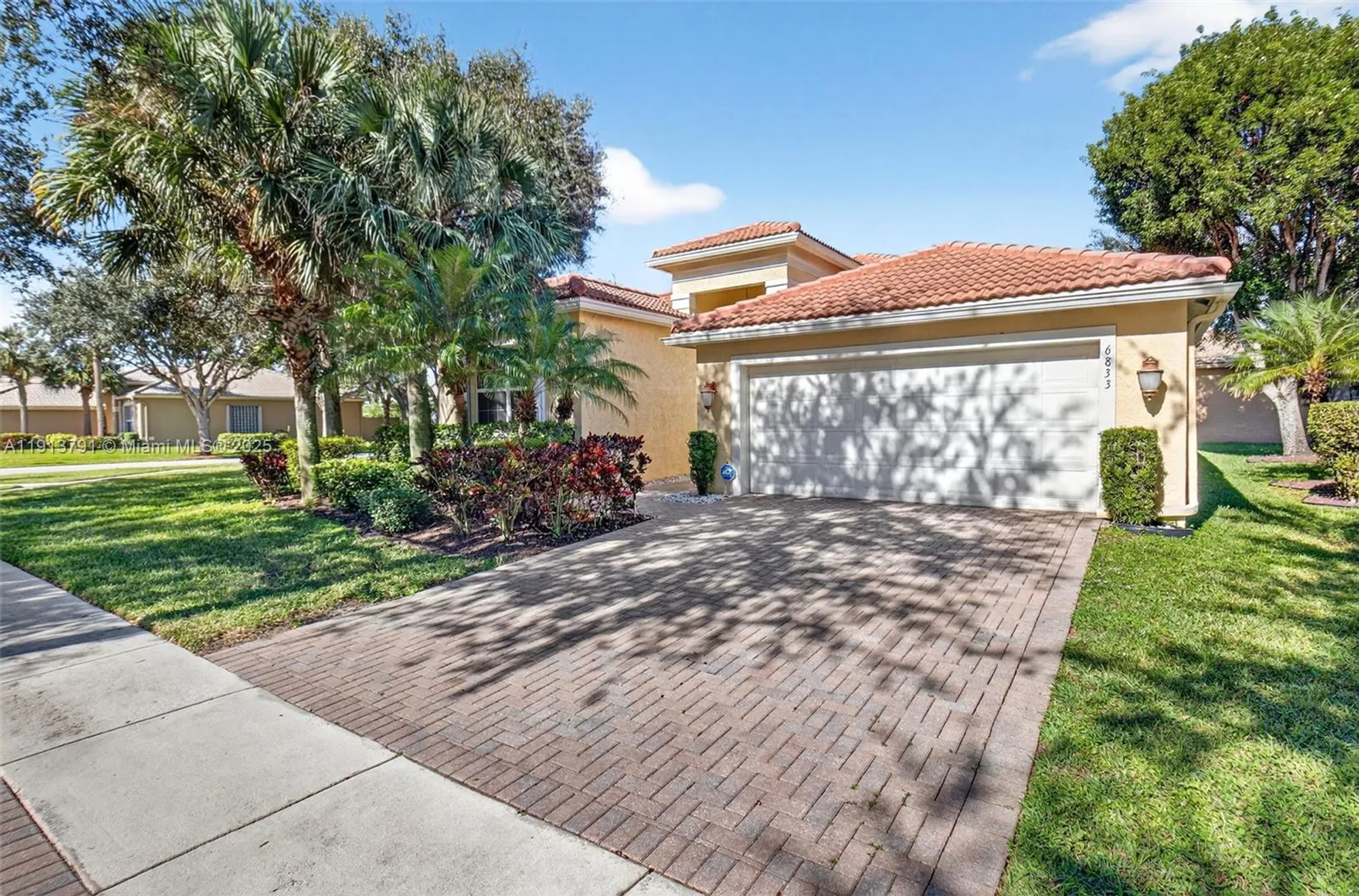 Property Slideshow image 29 of 72 | 6833 watertown dr, Boynton Beach, FL, 33437