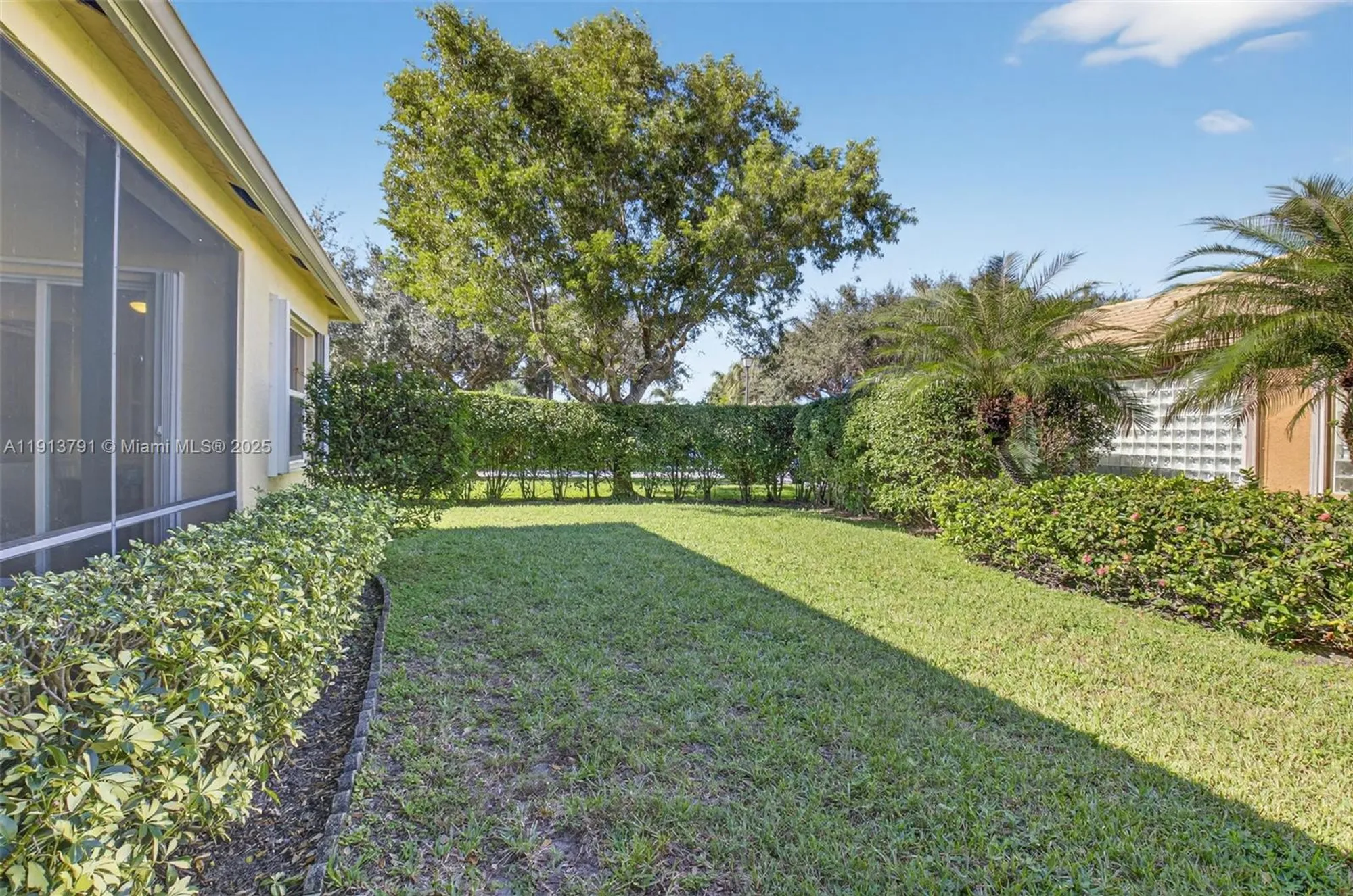 Property Slideshow image 45 of 72 | 6833 watertown dr, Boynton Beach, FL, 33437
