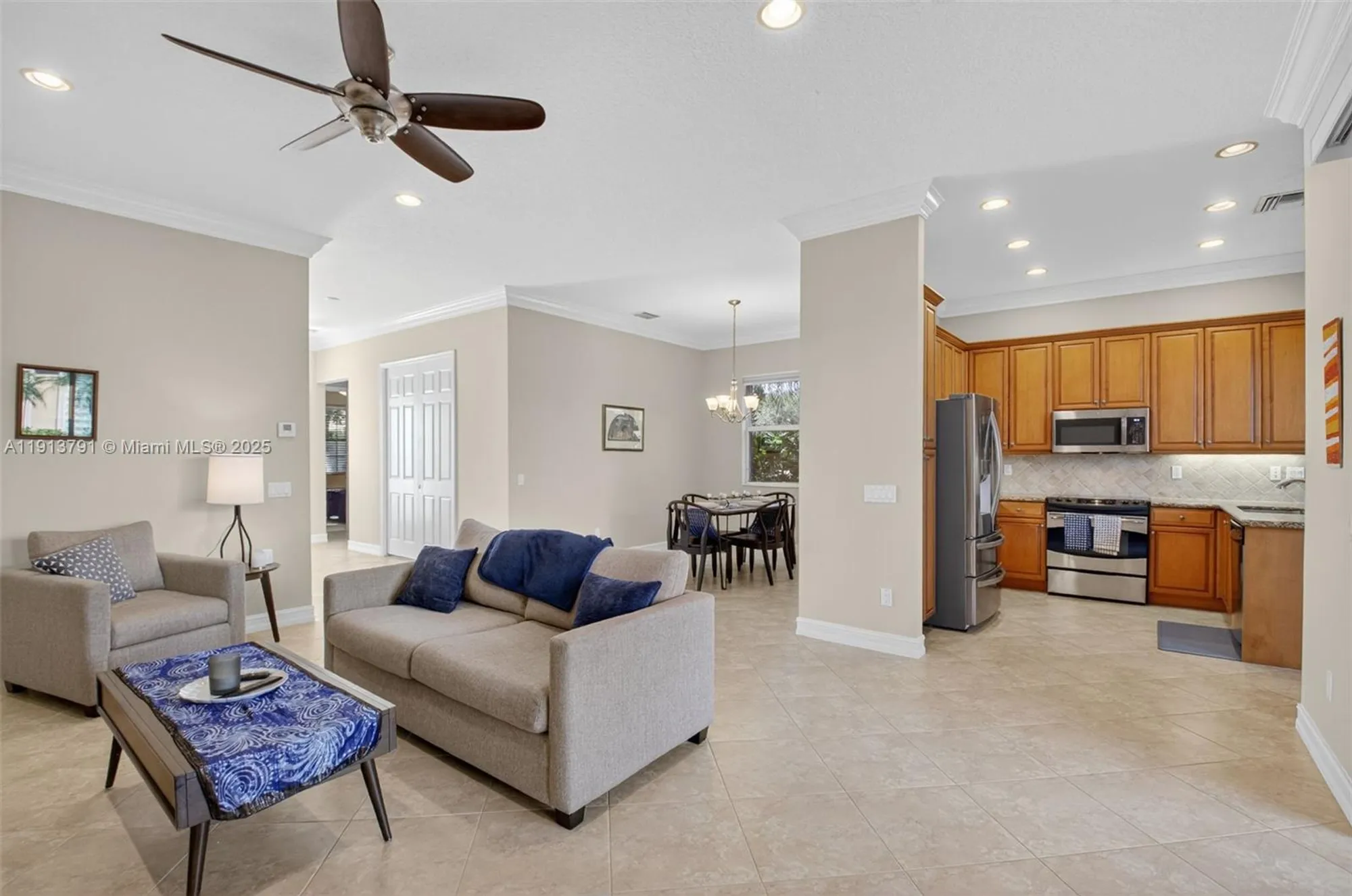 Property Slideshow image 6 of 72 | 6833 watertown dr, Boynton Beach, FL, 33437