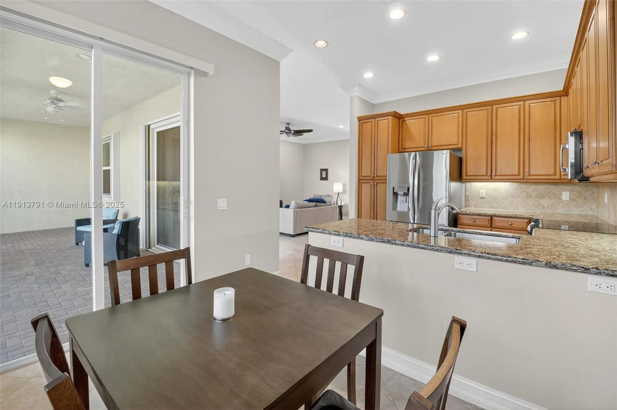 Property Slideshow image 8 of 72 | 6833 watertown dr, Boynton Beach, FL, 33437