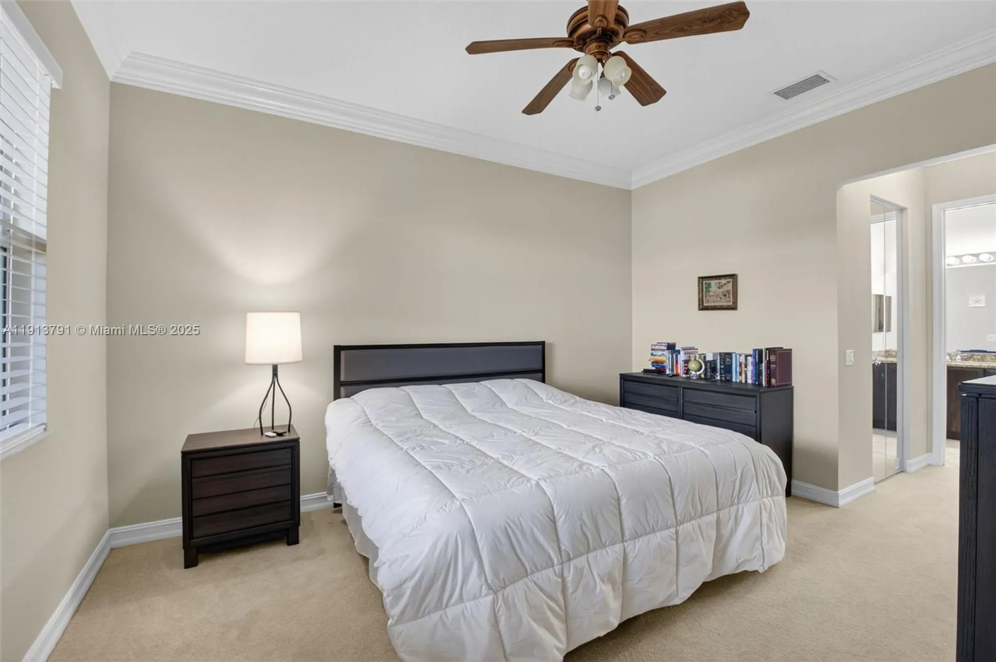 Property Slideshow image 9 of 72 | 6833 watertown dr, Boynton Beach, FL, 33437