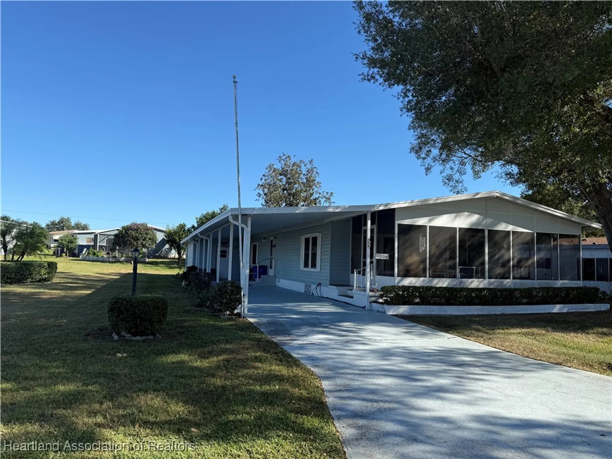 Property Slideshow image 1 of 26 | 27 venetian pkwy, Lake Placid, FL, 33852