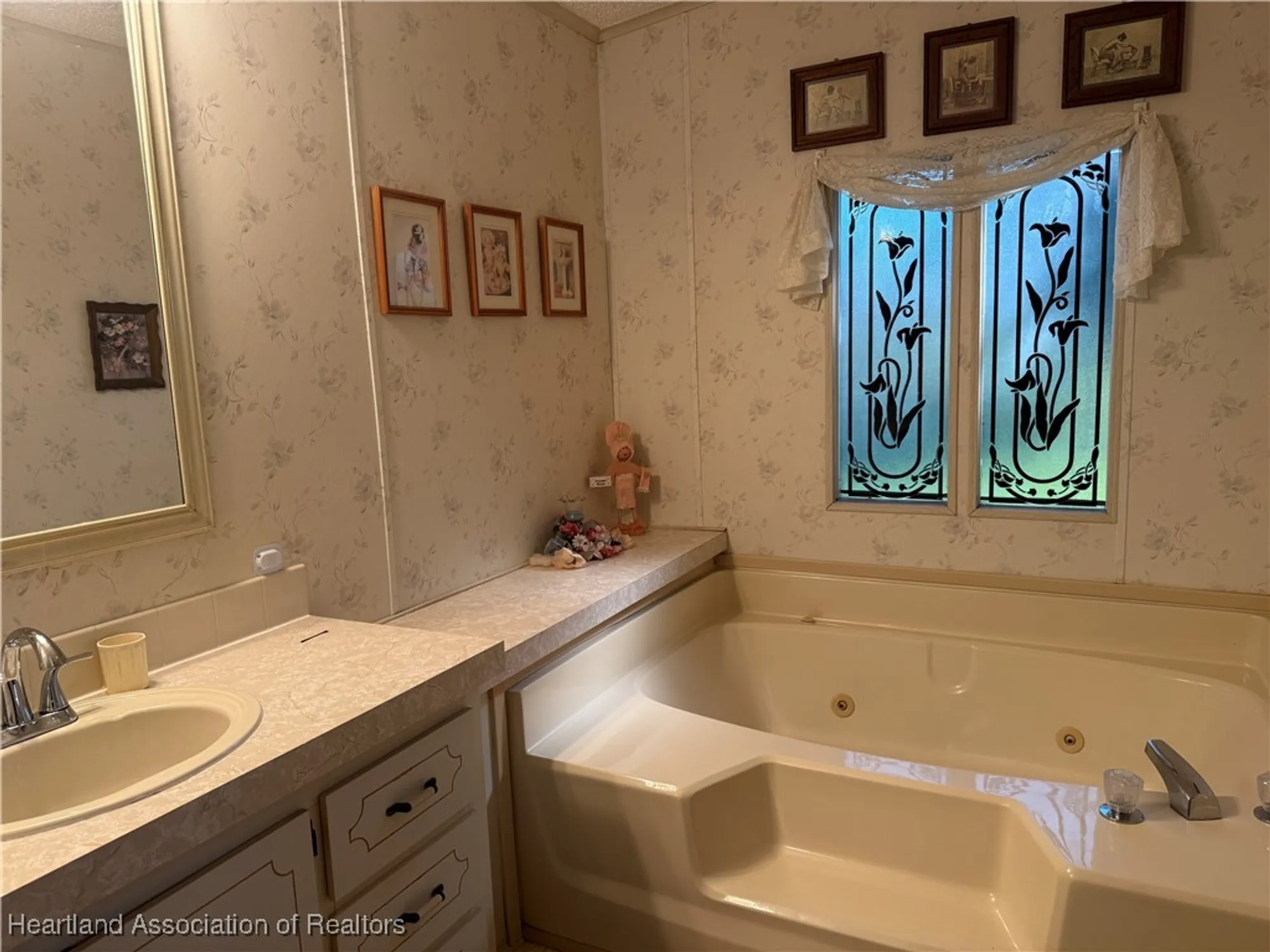 Property Slideshow image 10 of 26 | 27 venetian pkwy, Lake Placid, FL, 33852