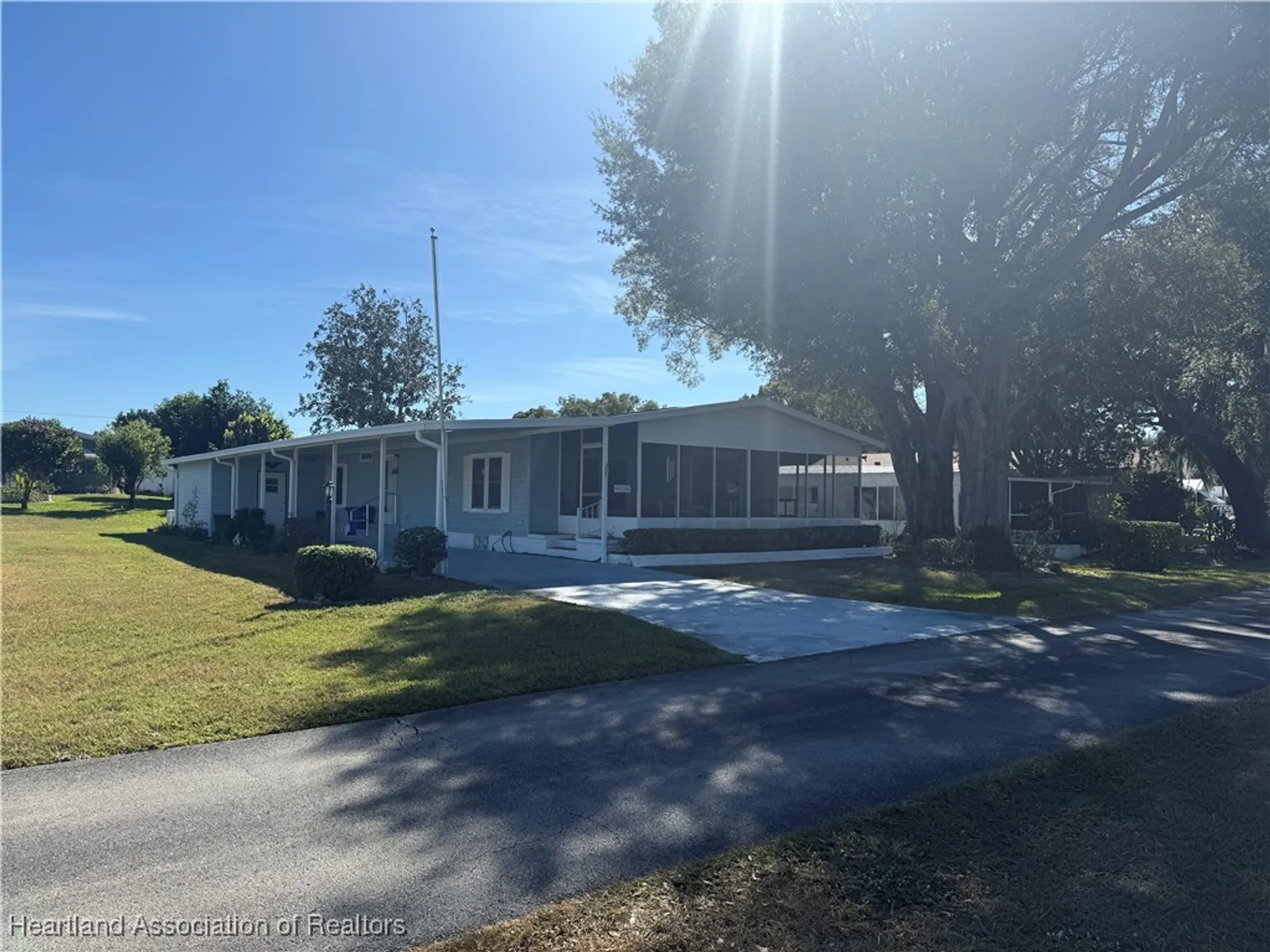 Property Slideshow image 25 of 26 | 27 venetian pkwy, Lake Placid, FL, 33852