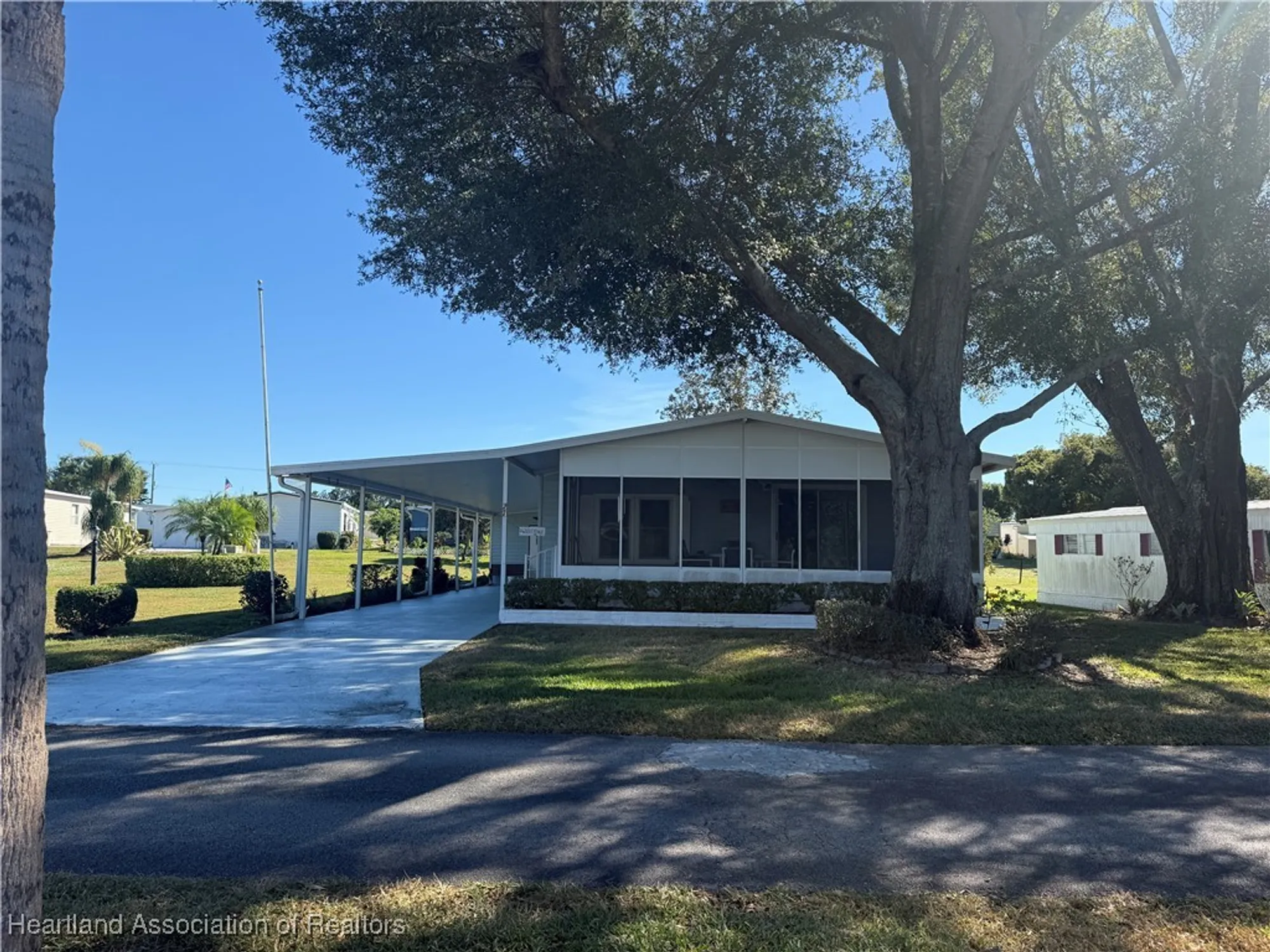 Property Slideshow image 26 of 26 | 27 venetian pkwy, Lake Placid, FL, 33852