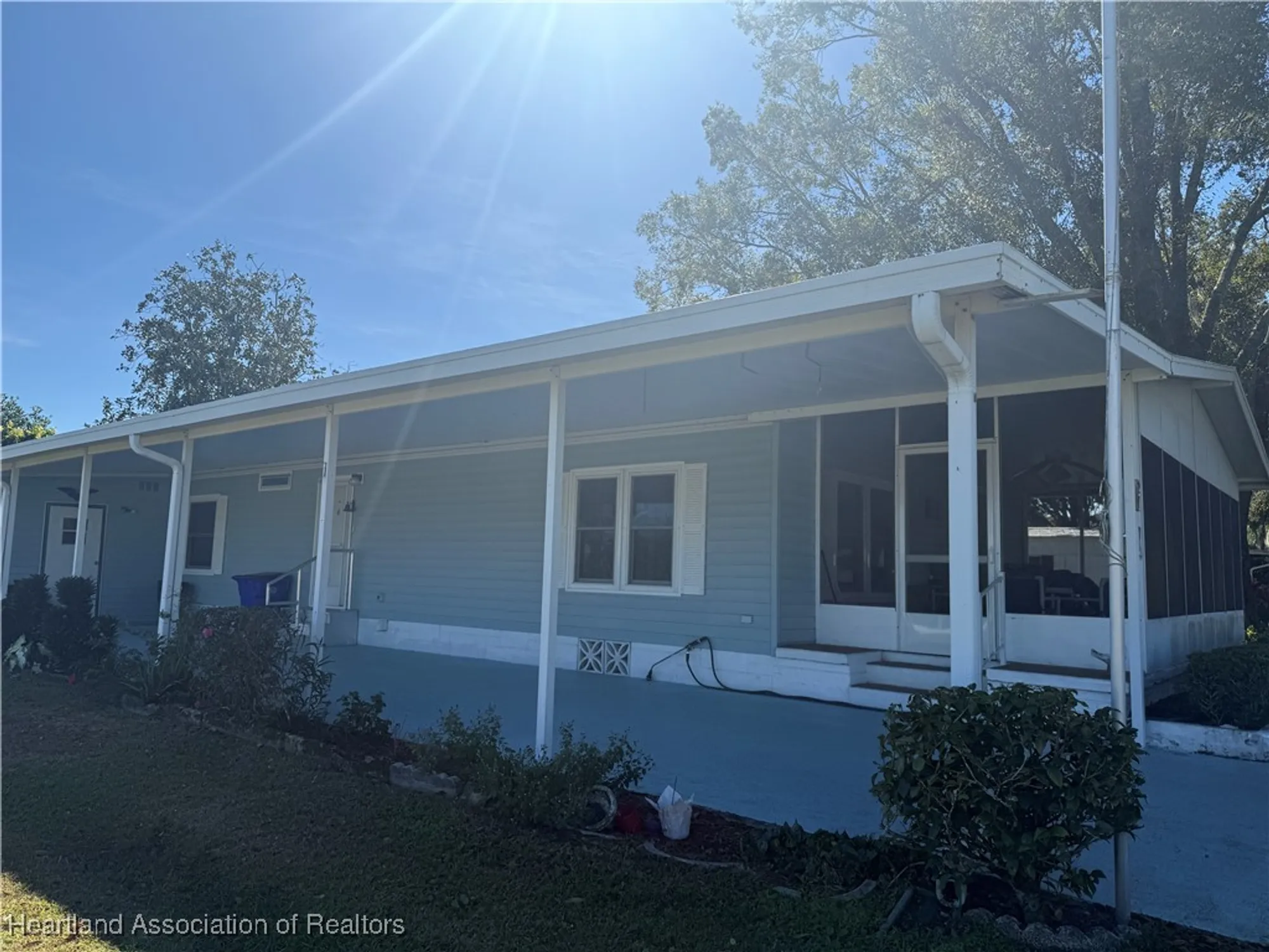 Property Slideshow image 21 of 26 | 27 venetian pkwy, Lake Placid, FL, 33852