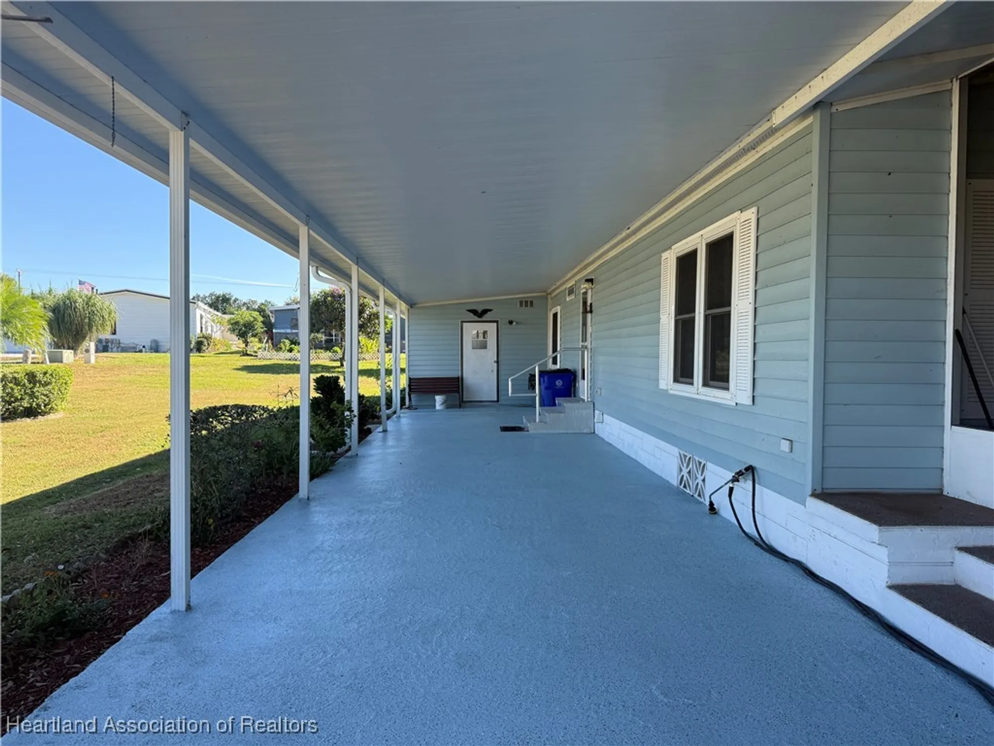 Property Slideshow image 23 of 26 | 27 venetian pkwy, Lake Placid, FL, 33852