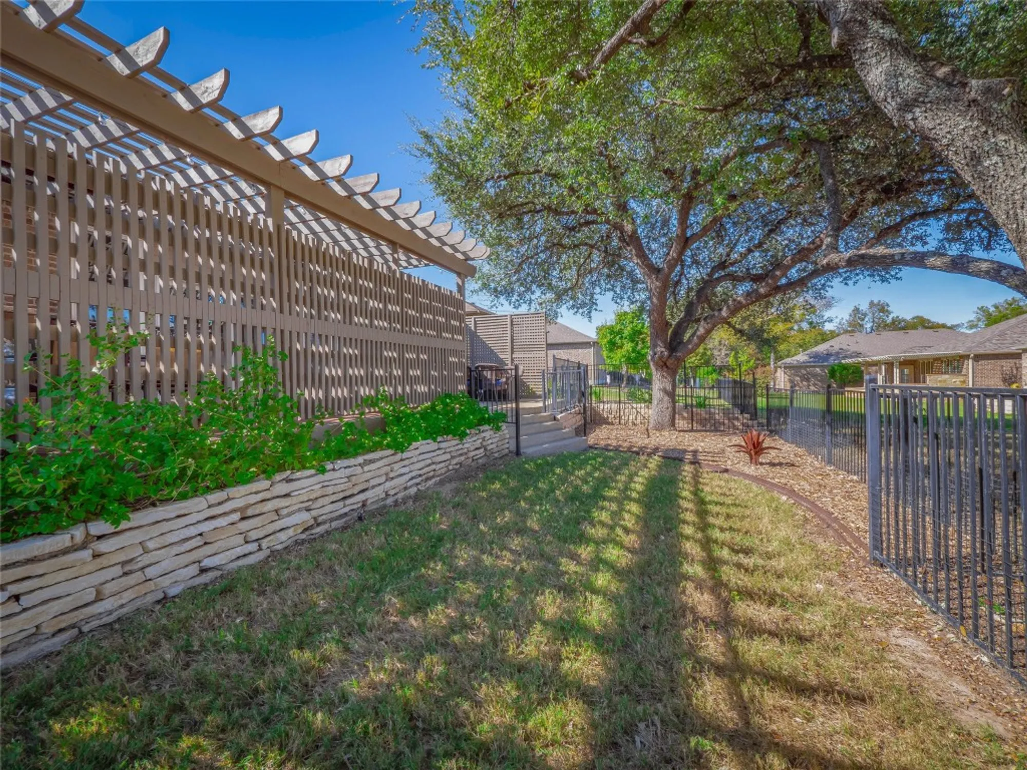 Property Slideshow image 35 of 39 | 100 san jacinto creek cv, Georgetown, TX, 78633