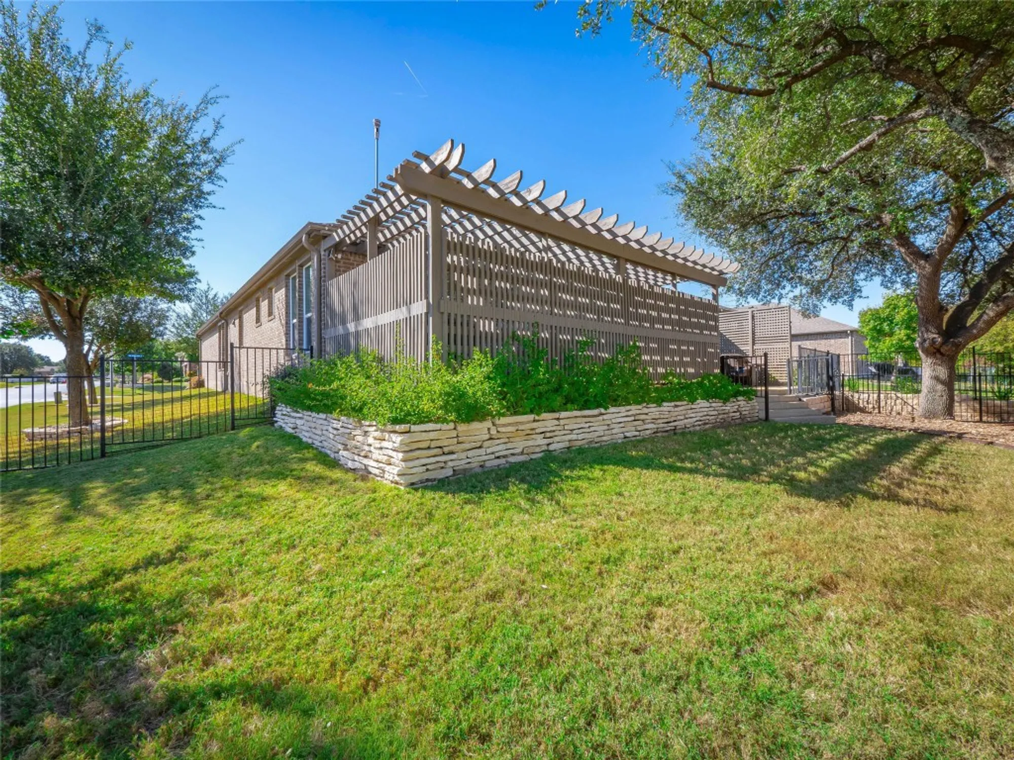 Property Slideshow image 37 of 39 | 100 san jacinto creek cv, Georgetown, TX, 78633