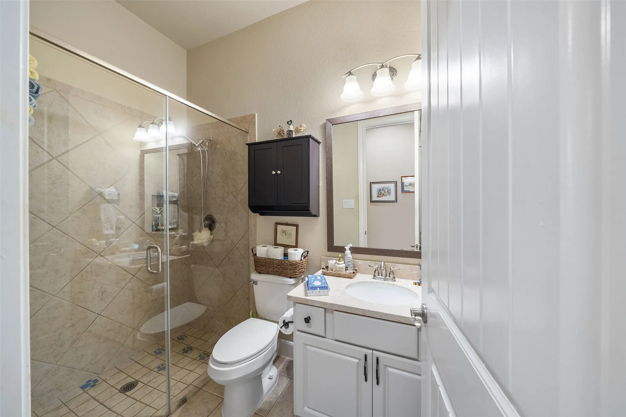 Property Slideshow image 14 of 37 | 5634 fountain villas way, Conroe, TX, 77304