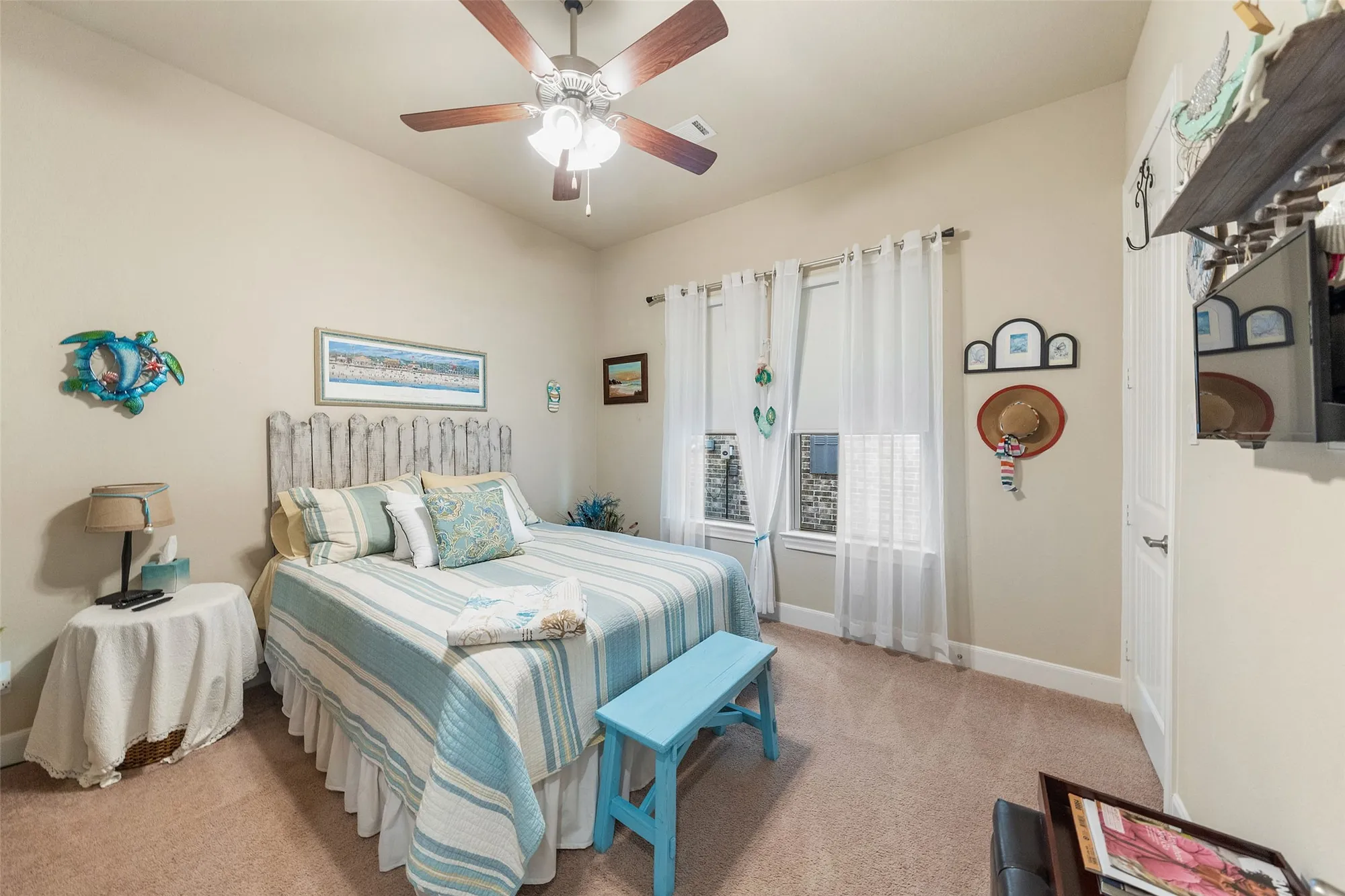 Property Slideshow image 13 of 37 | 5634 fountain villas way, Conroe, TX, 77304