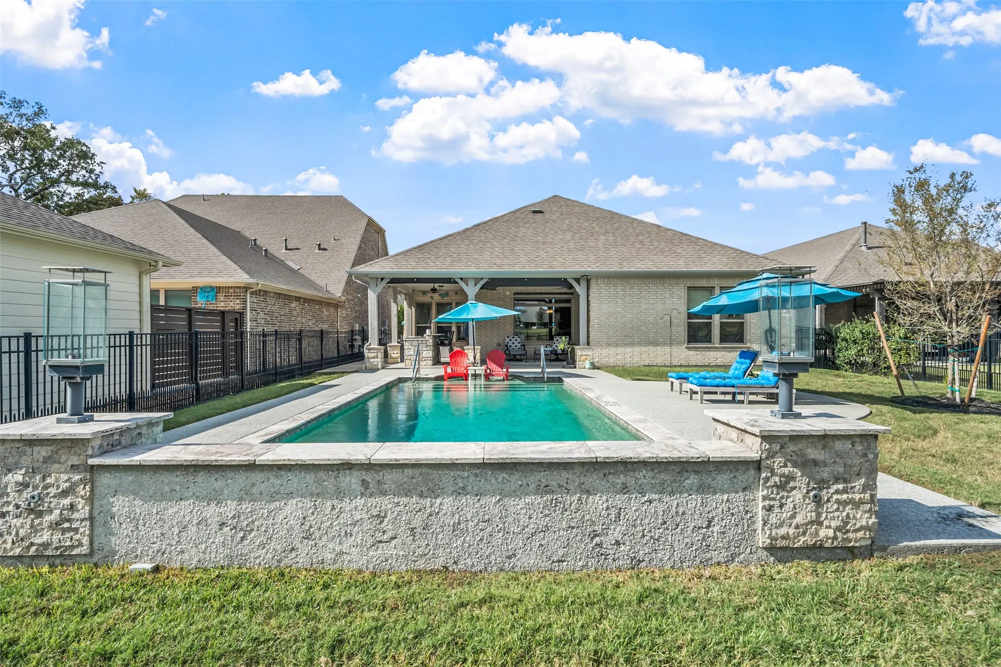 Property Slideshow image 26 of 37 | 5634 fountain villas way, Conroe, TX, 77304