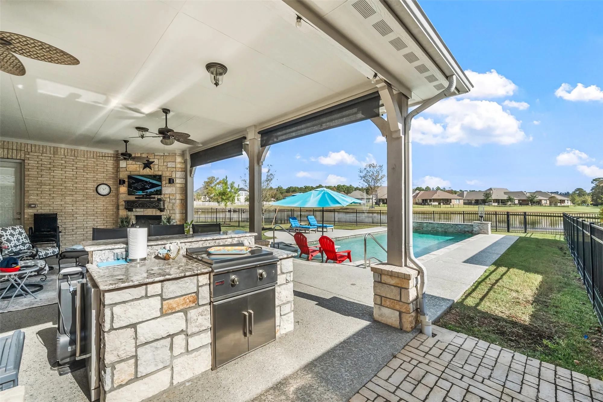 Property Slideshow image 28 of 37 | 5634 fountain villas way, Conroe, TX, 77304