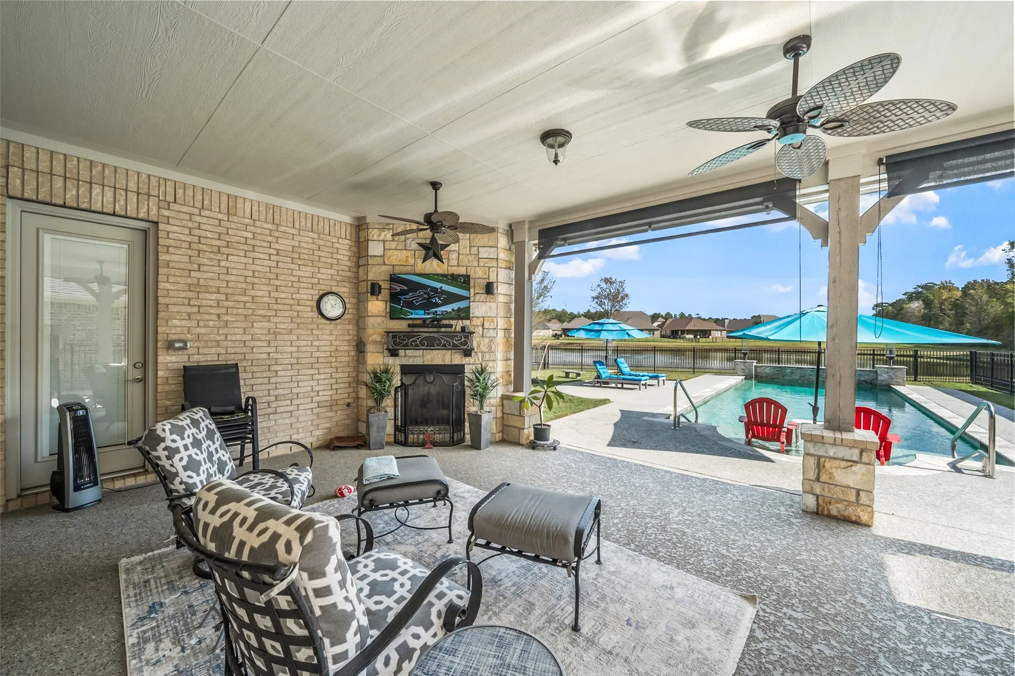 Property Slideshow image 29 of 37 | 5634 fountain villas way, Conroe, TX, 77304