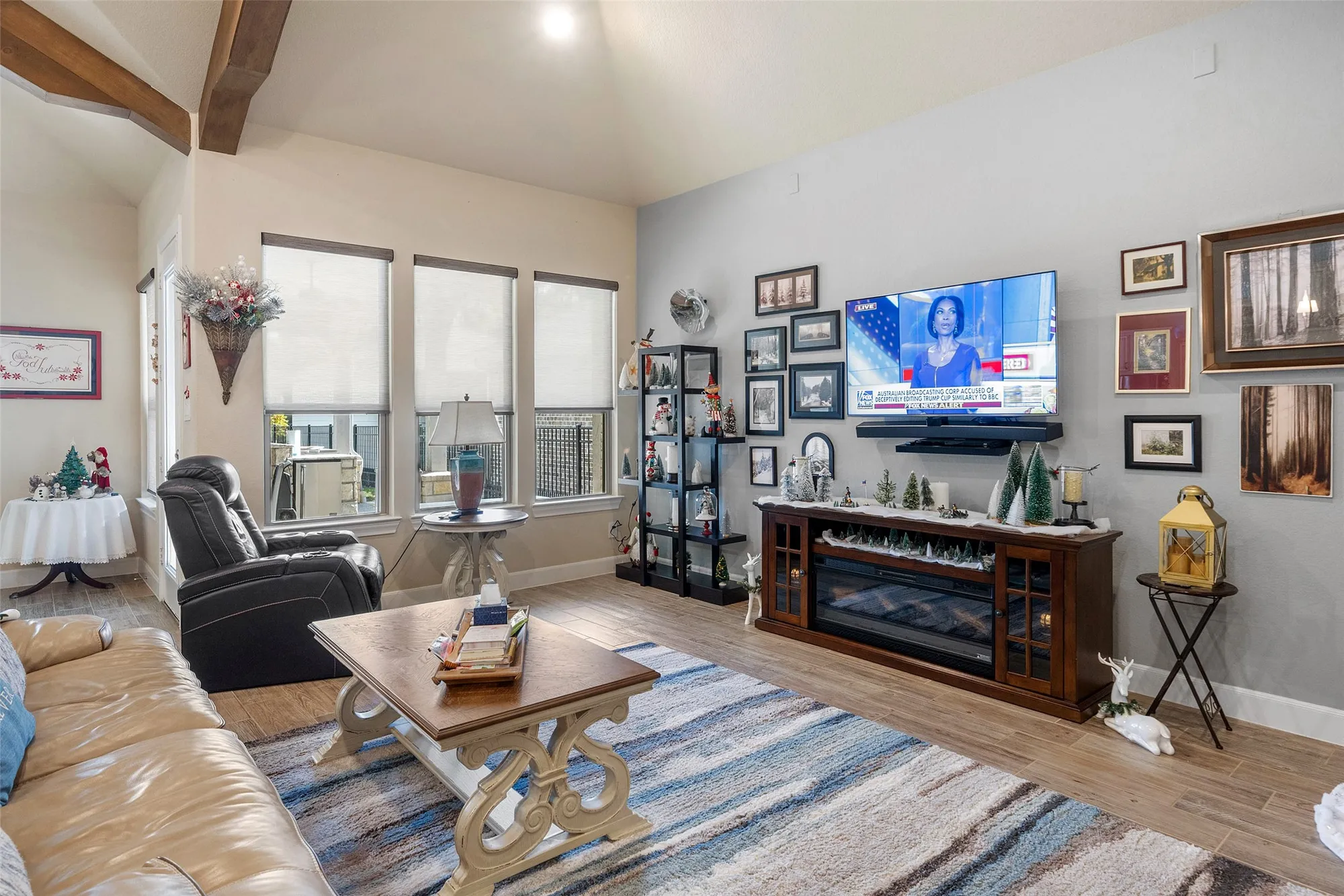 Property Slideshow image 4 of 37 | 5634 fountain villas way, Conroe, TX, 77304