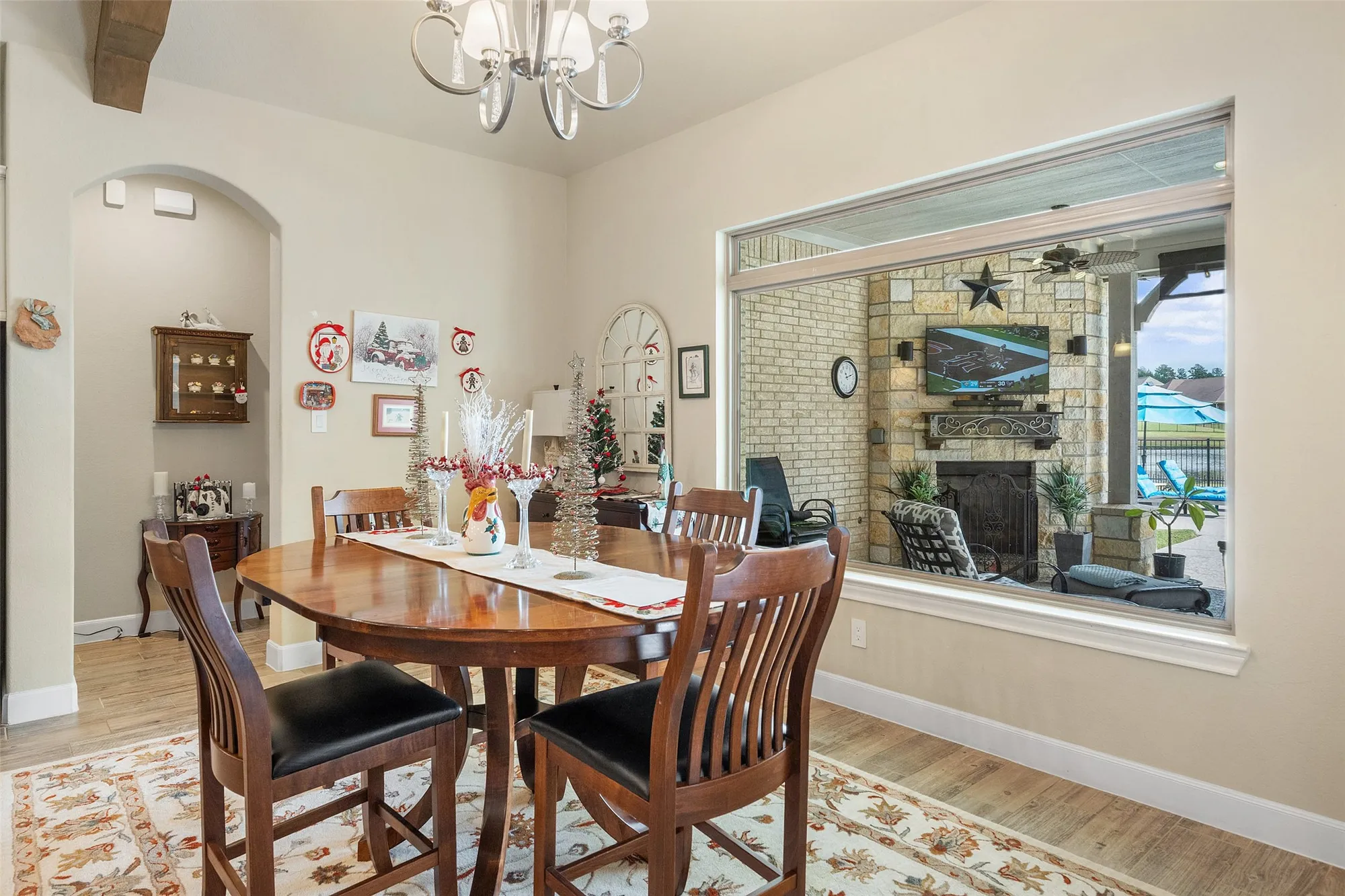 Property Slideshow image 7 of 37 | 5634 fountain villas way, Conroe, TX, 77304