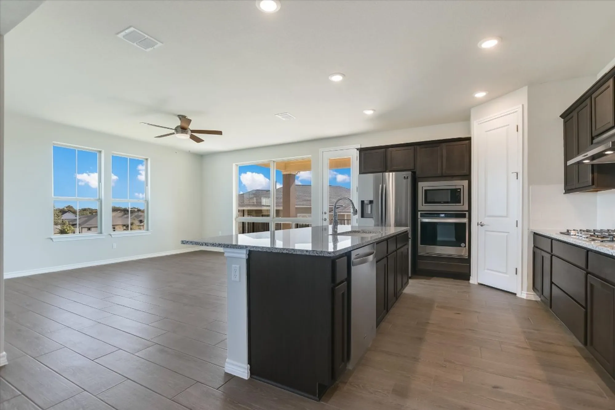 Property Slideshow image 5 of 28 | 113 surfside st # 193, San Marcos, TX, 78666