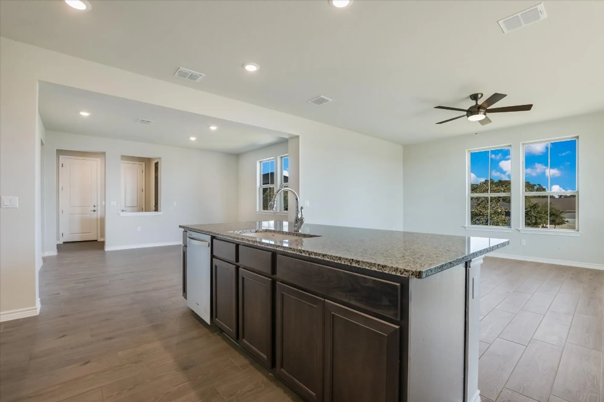 Property Slideshow image 9 of 28 | 113 surfside st # 193, San Marcos, TX, 78666