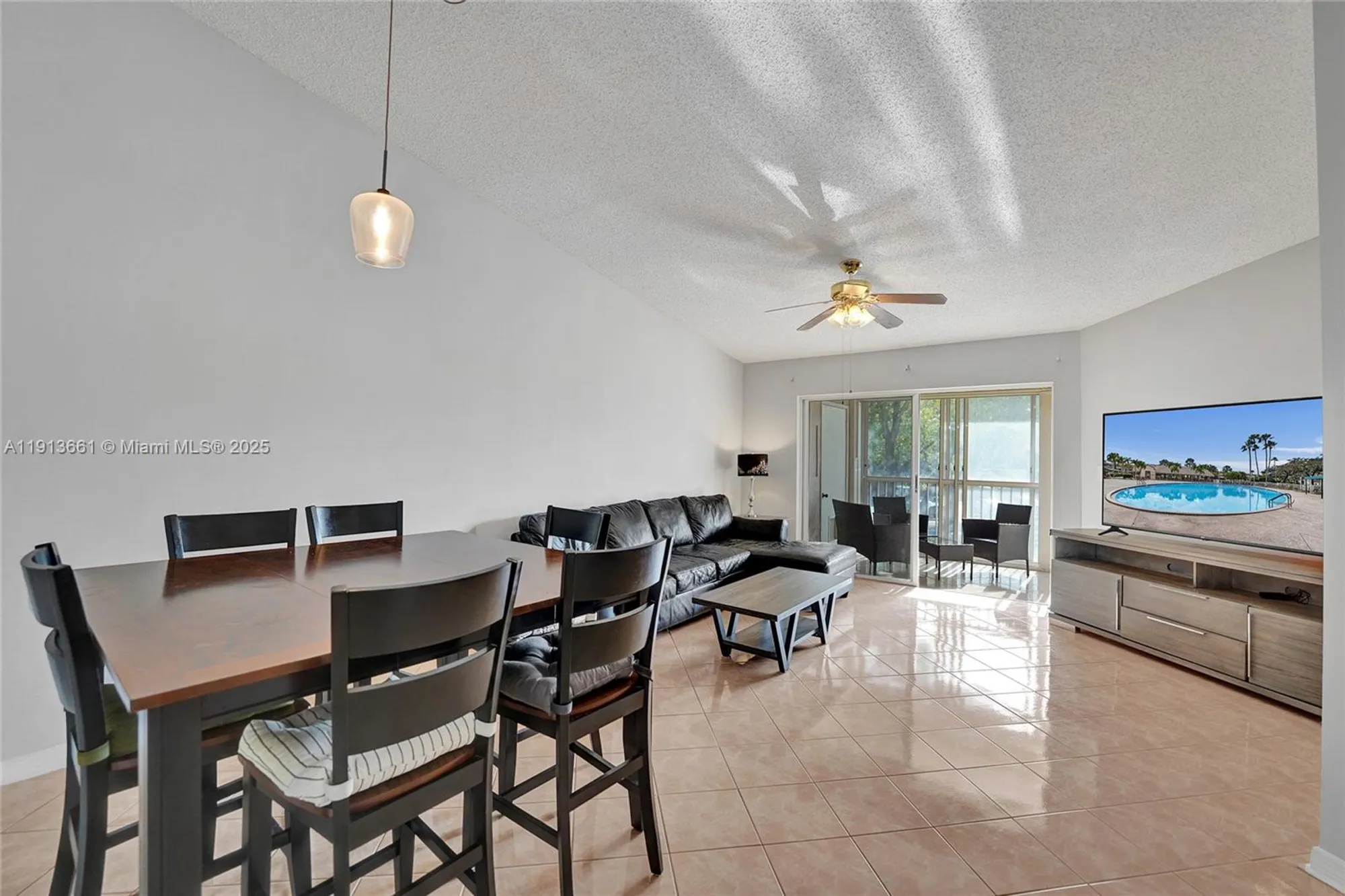 Property Slideshow image 14 of 38 | 7331 s devon dr # 215, Tamarac, FL, 33321