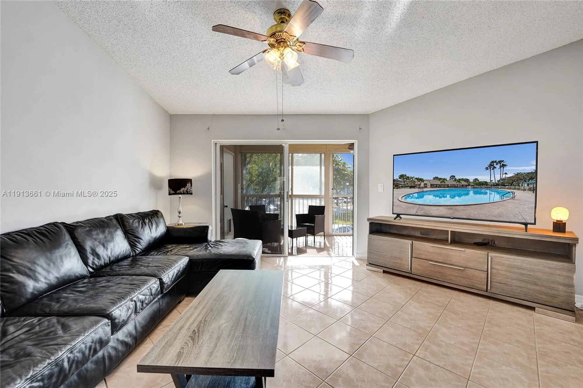 Property Slideshow image 16 of 38 | 7331 s devon dr # 215, Tamarac, FL, 33321