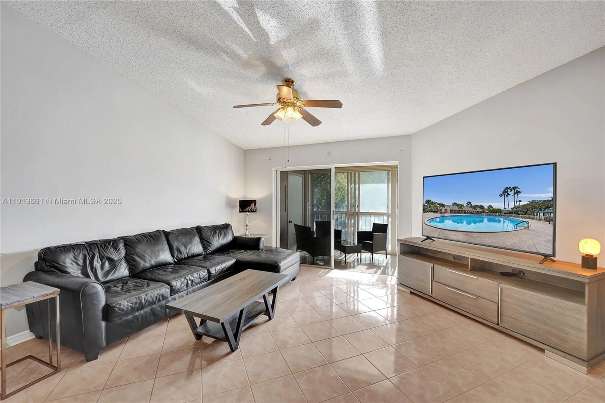 Property Slideshow image 18 of 38 | 7331 s devon dr # 215, Tamarac, FL, 33321