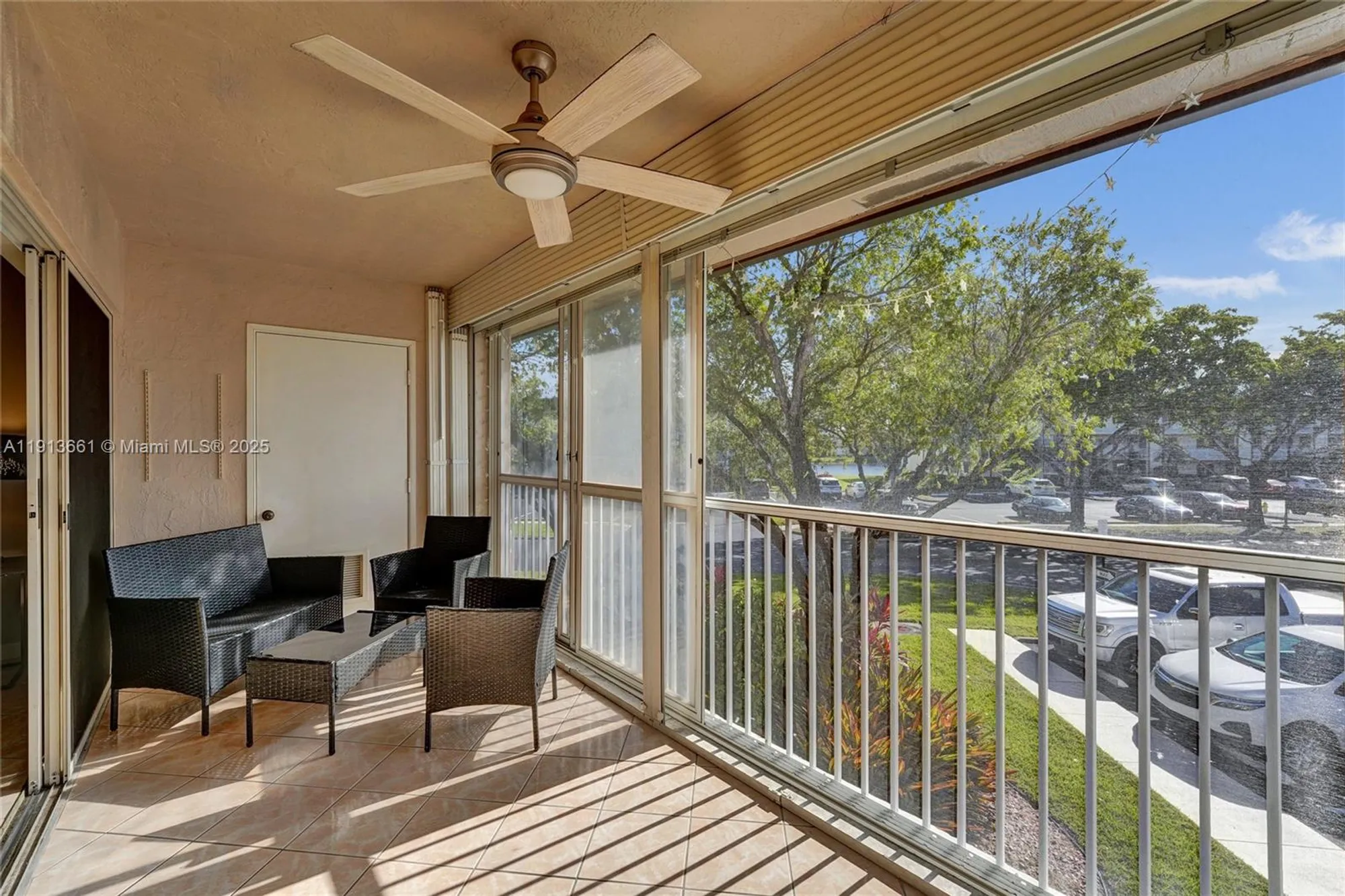 Property Slideshow image 19 of 38 | 7331 s devon dr # 215, Tamarac, FL, 33321
