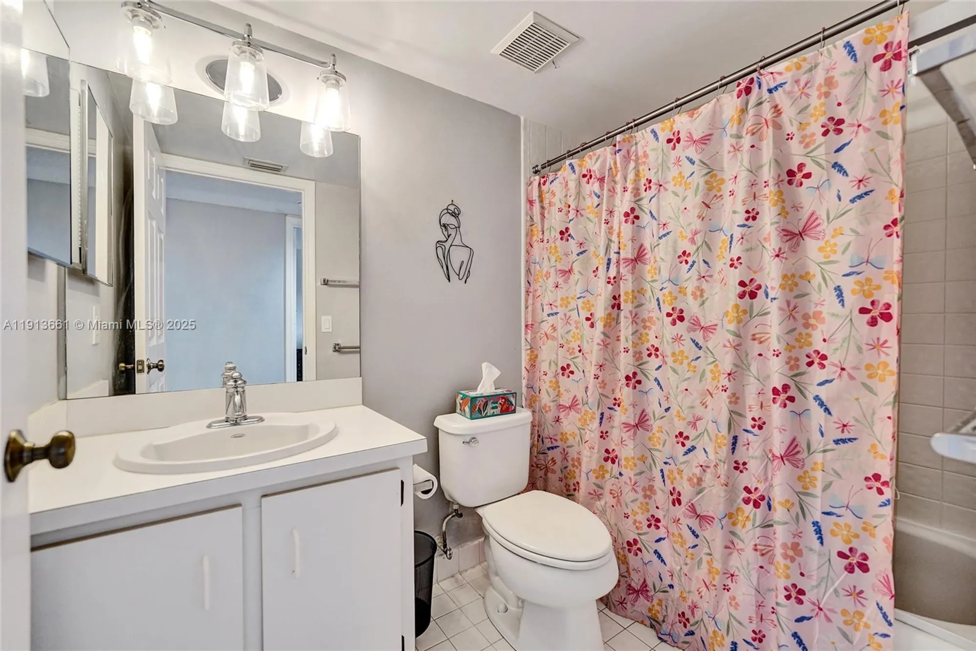 Property Slideshow image 27 of 38 | 7331 s devon dr # 215, Tamarac, FL, 33321