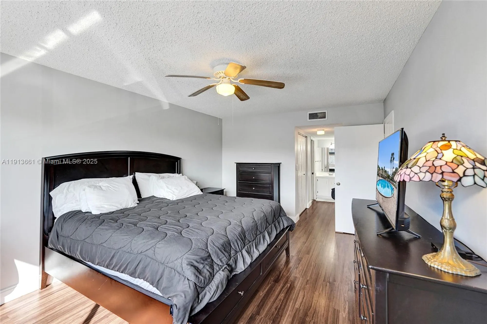 Property Slideshow image 21 of 38 | 7331 s devon dr # 215, Tamarac, FL, 33321